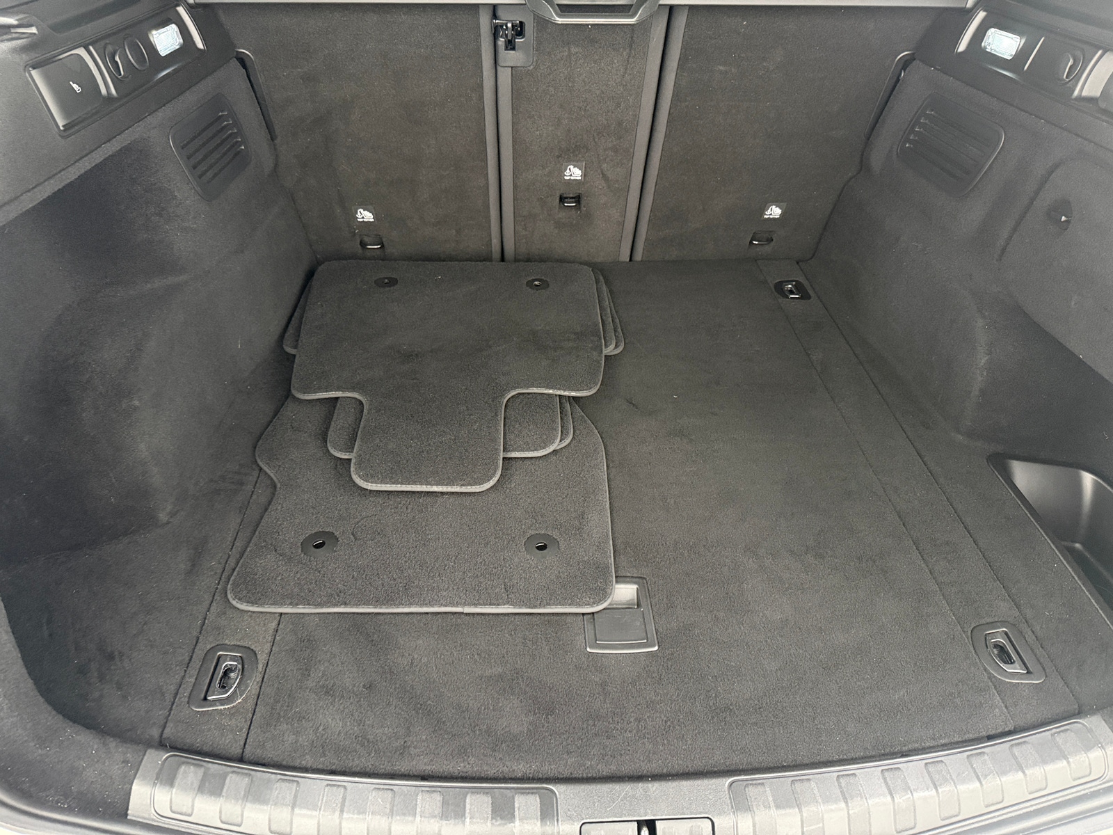 Thumbnail: 2022 Alfa Romeo Stelvio - 6