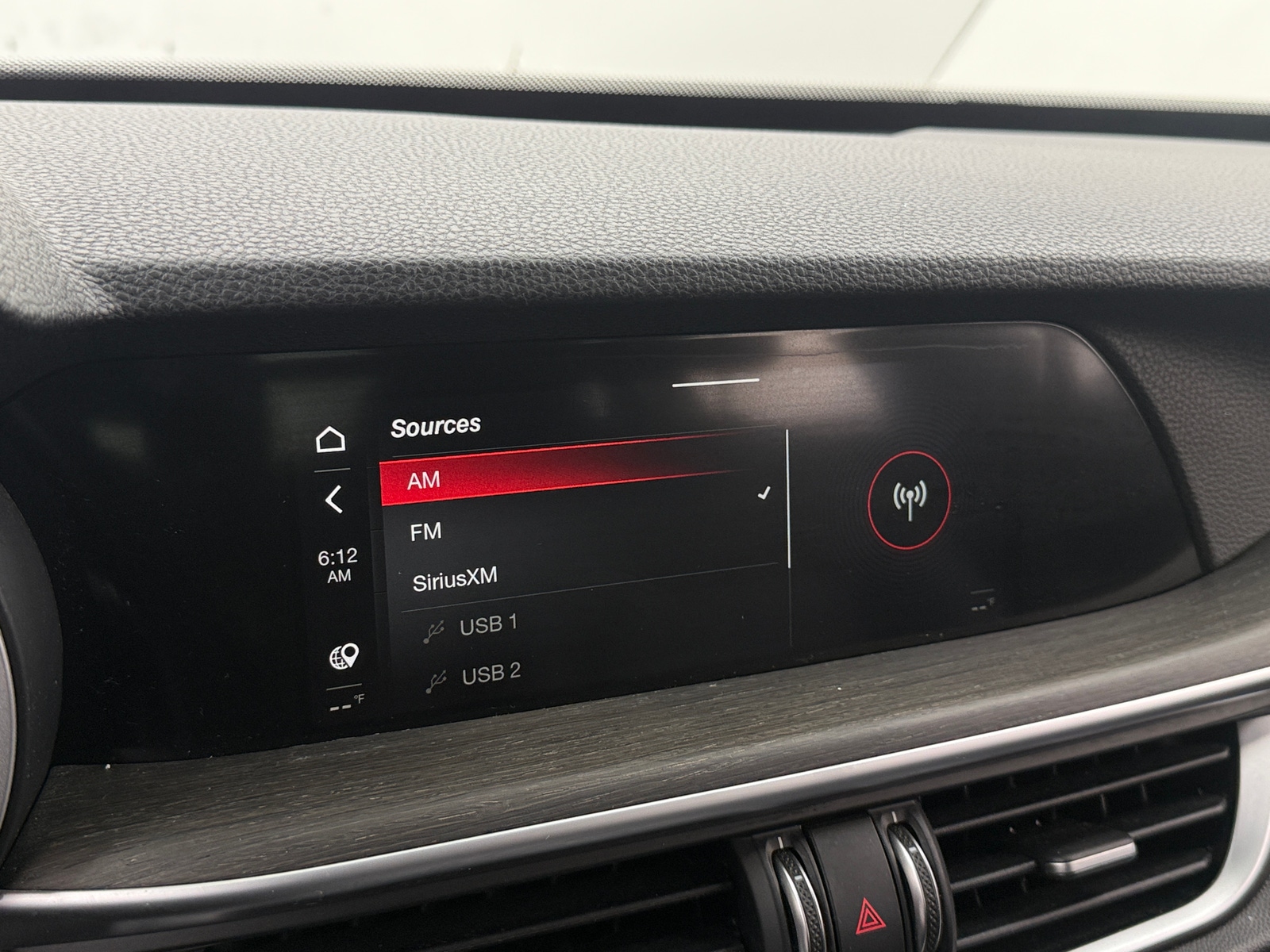 Thumbnail: 2022 Alfa Romeo Stelvio - 3