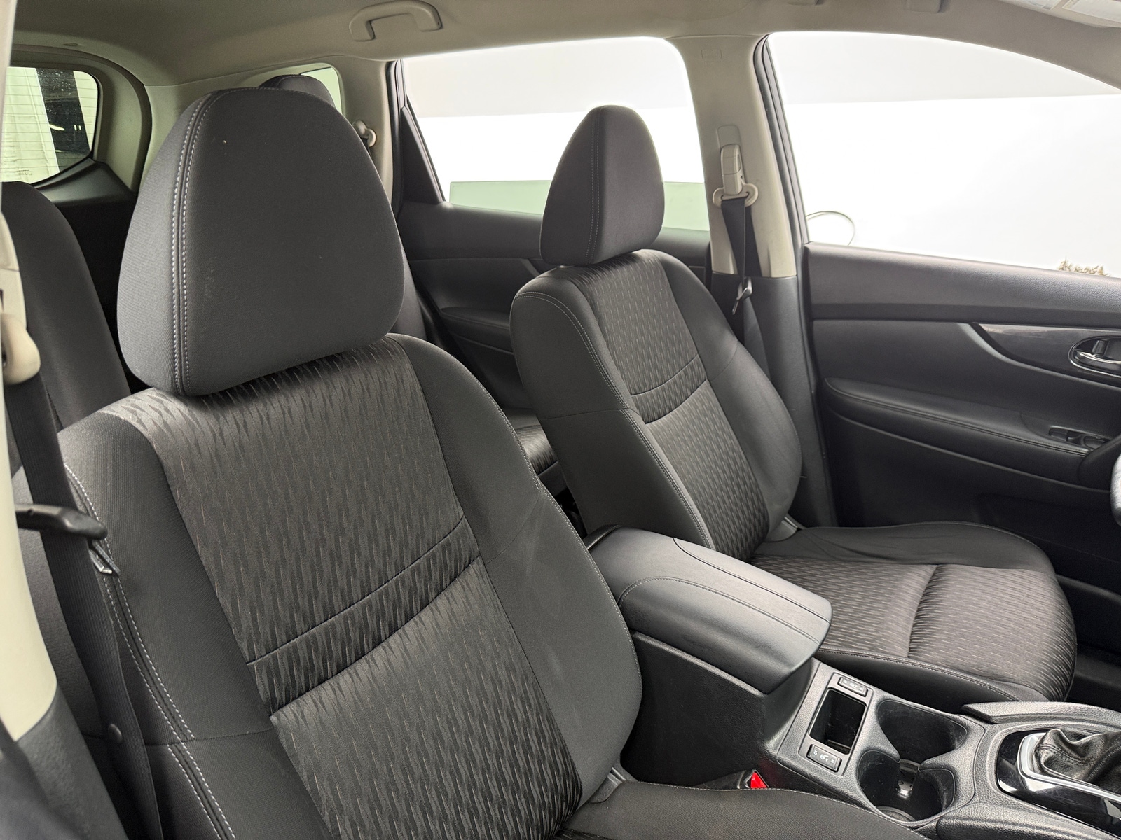 Thumbnail: 2019 Nissan Rogue - 2