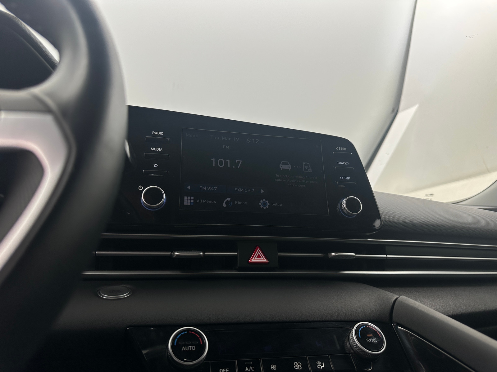 Thumbnail: 2021 Hyundai Elantra - 4