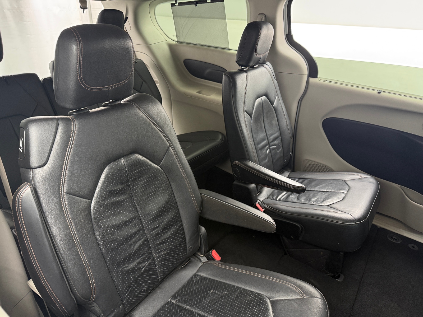 Thumbnail: 2018 Chrysler Pacifica - 5