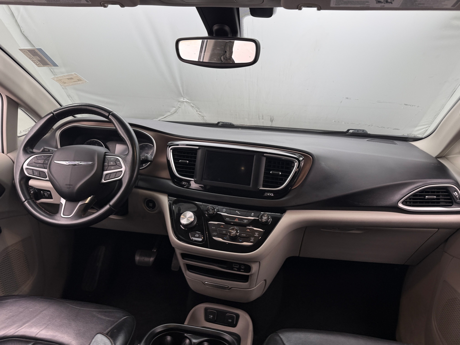 Thumbnail: 2018 Chrysler Pacifica - 2