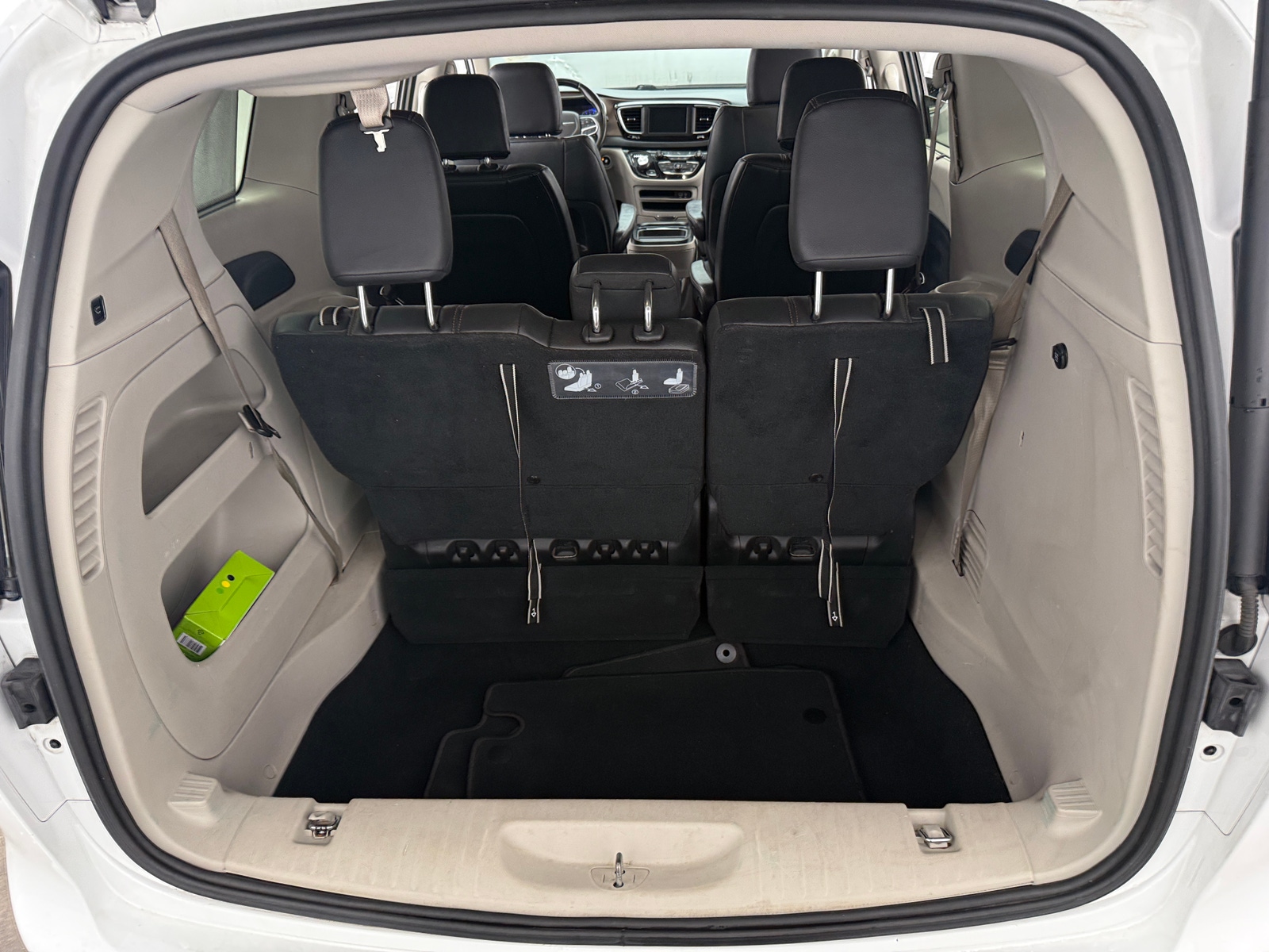 Thumbnail: 2018 Chrysler Pacifica - 6