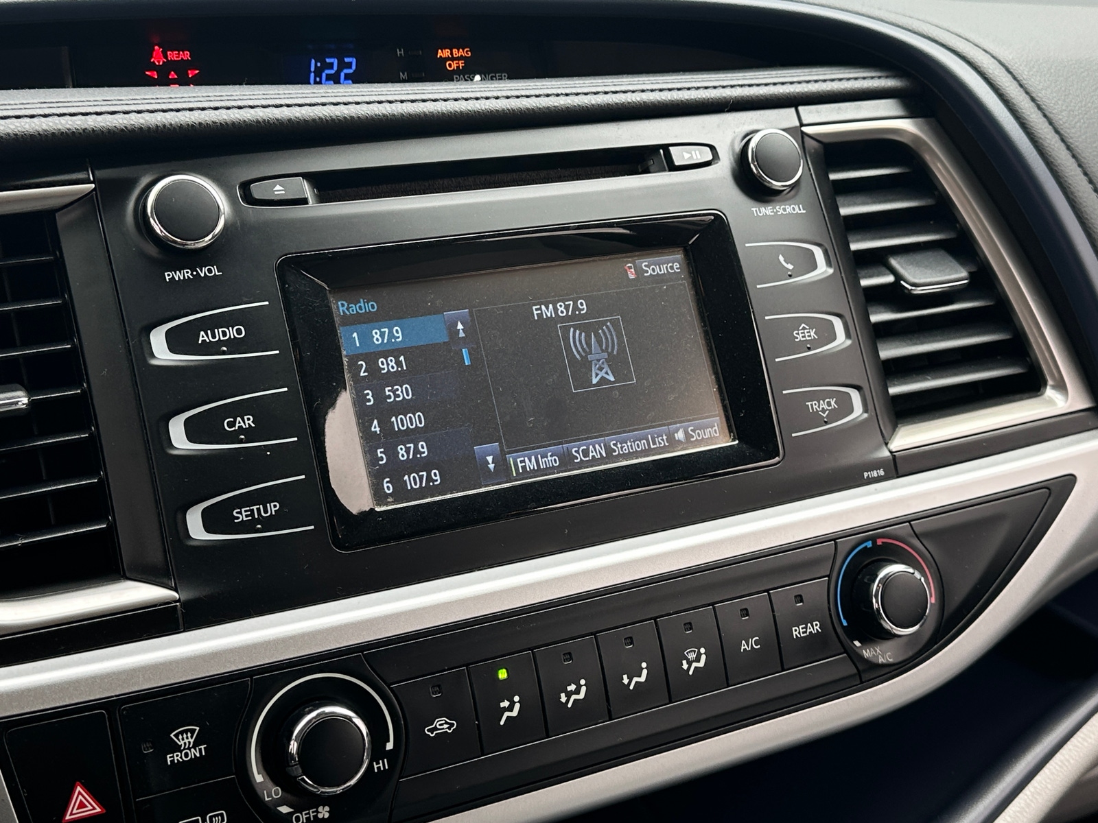 Thumbnail: 2019 Toyota Highlander - 4