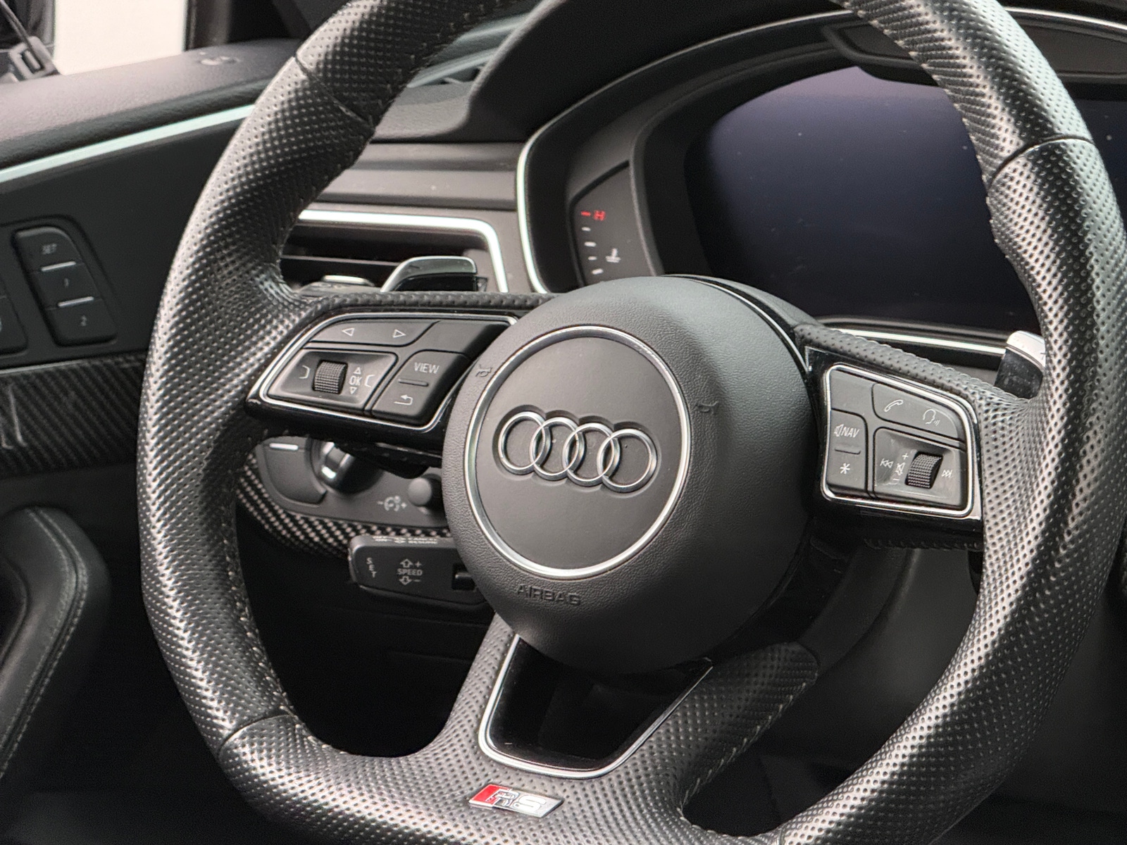 Thumbnail: 2019 Audi RS 5 - 5