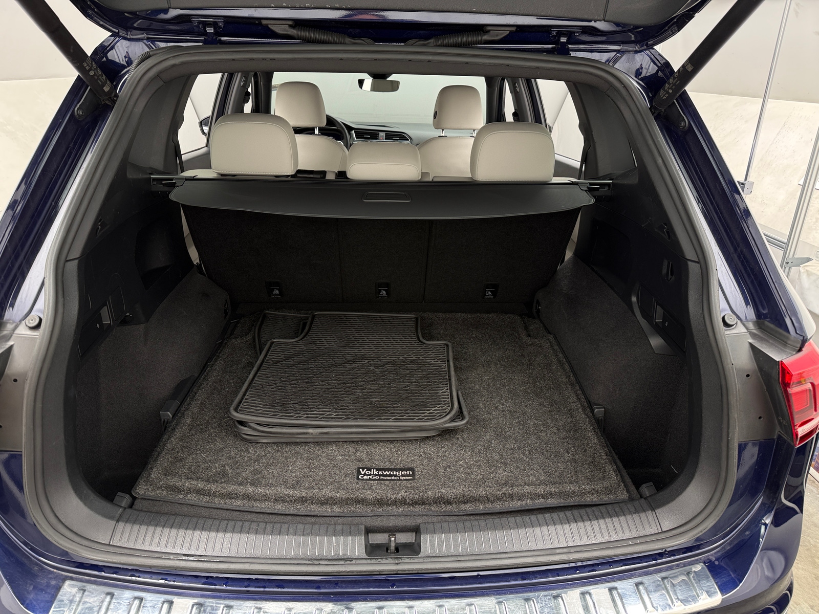 Thumbnail: 2022 Volkswagen Tiguan - 6