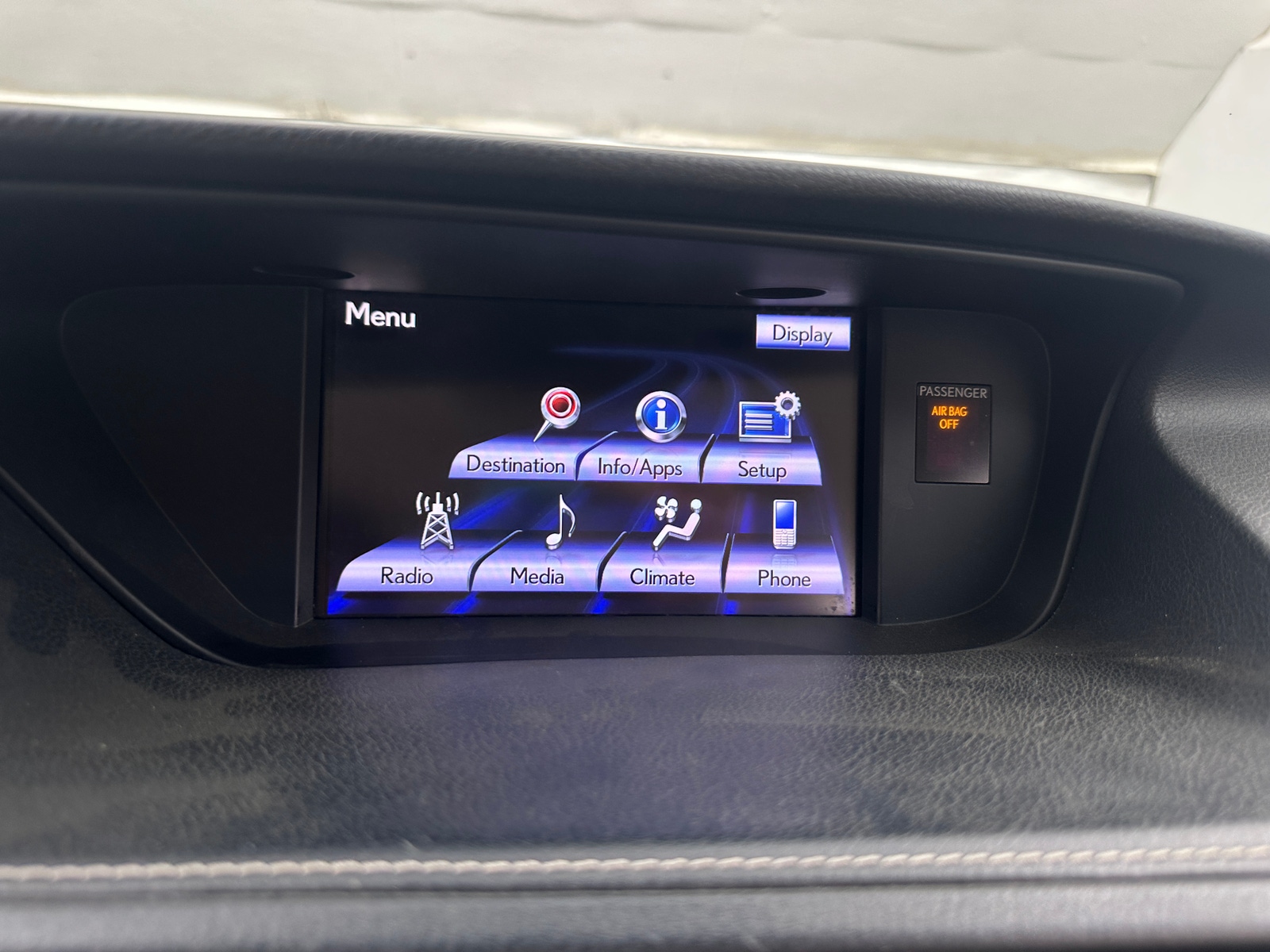 Thumbnail: 2013 Lexus ES - 3