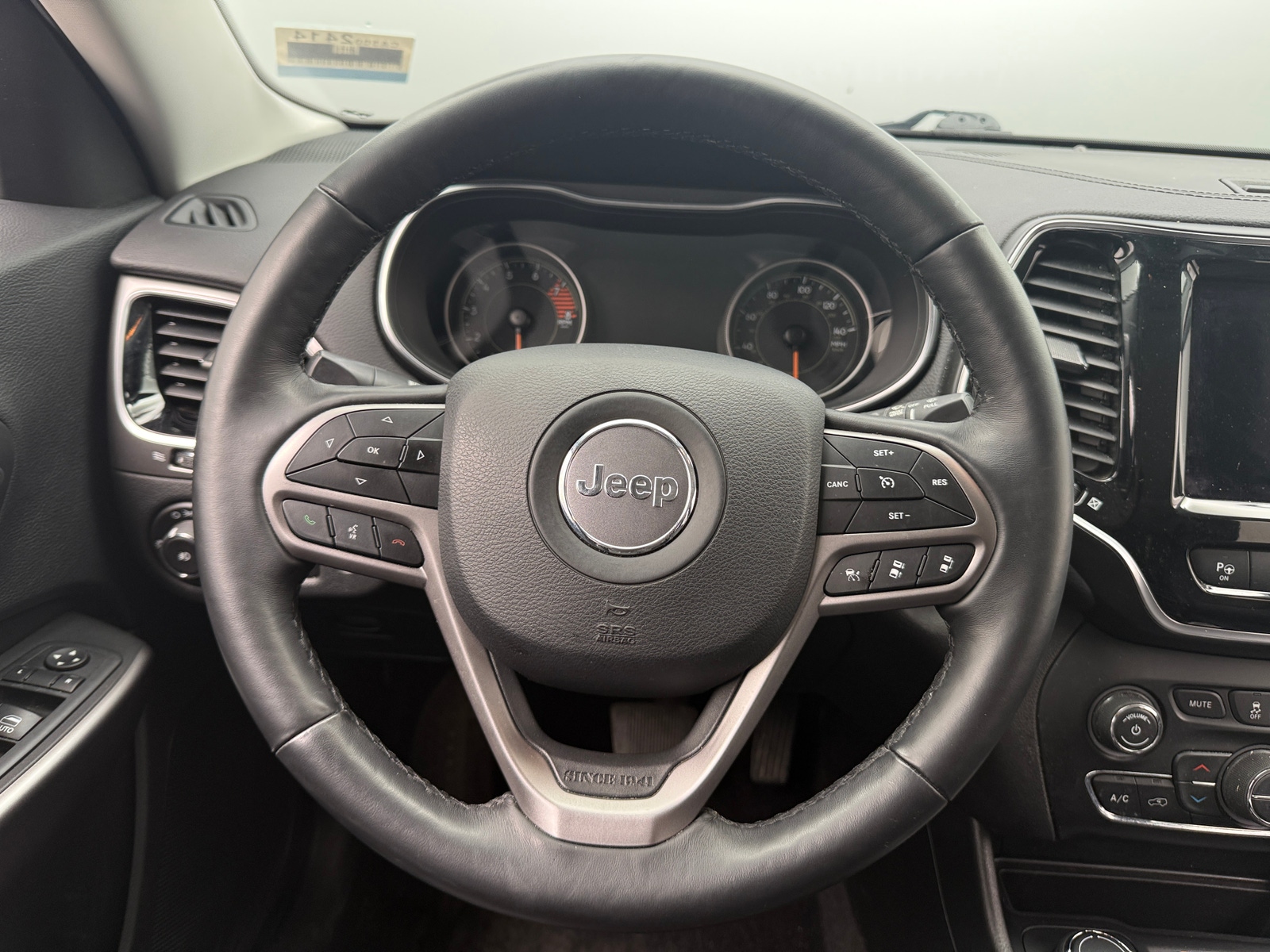 Thumbnail: 2019 Jeep Cherokee - 4