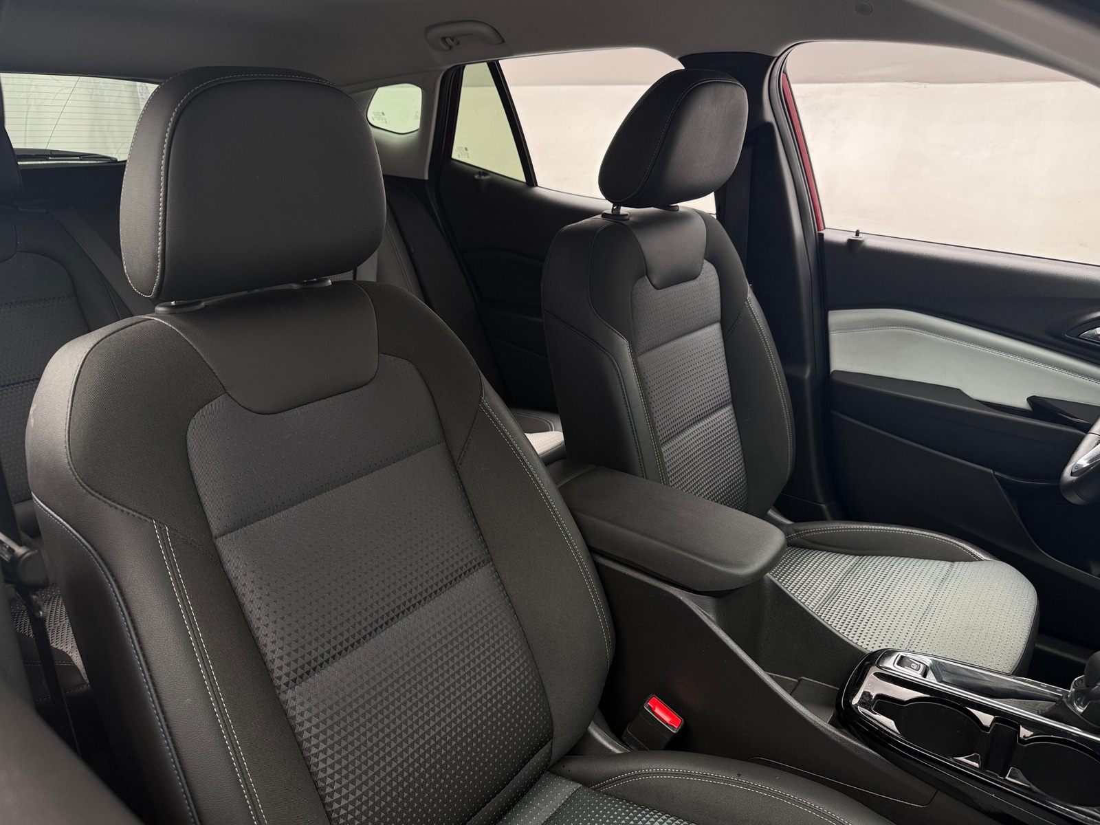 Thumbnail: 2025 Chevrolet Trax - 2