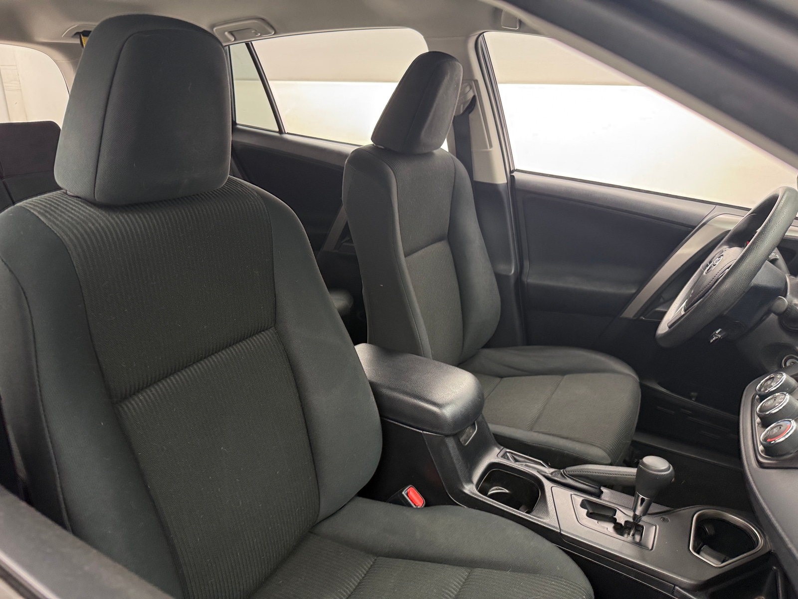 Thumbnail: 2018 Toyota RAV4 - 2