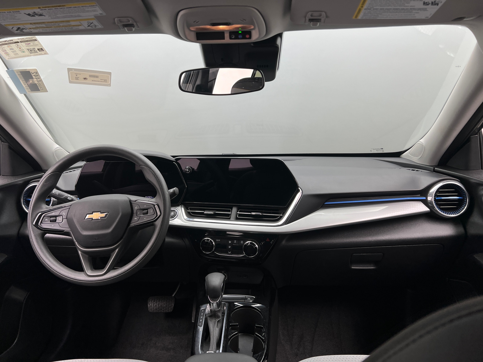 Thumbnail: 2025 Chevrolet Trax - 2