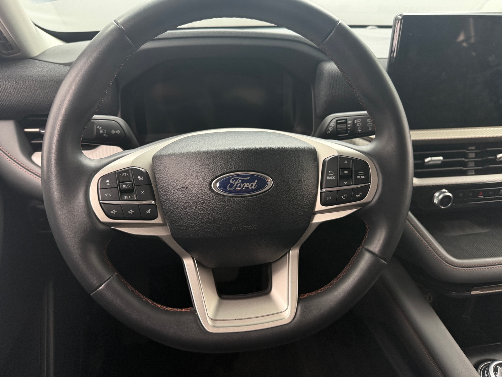 Thumbnail: 2025 Ford Explorer - 5