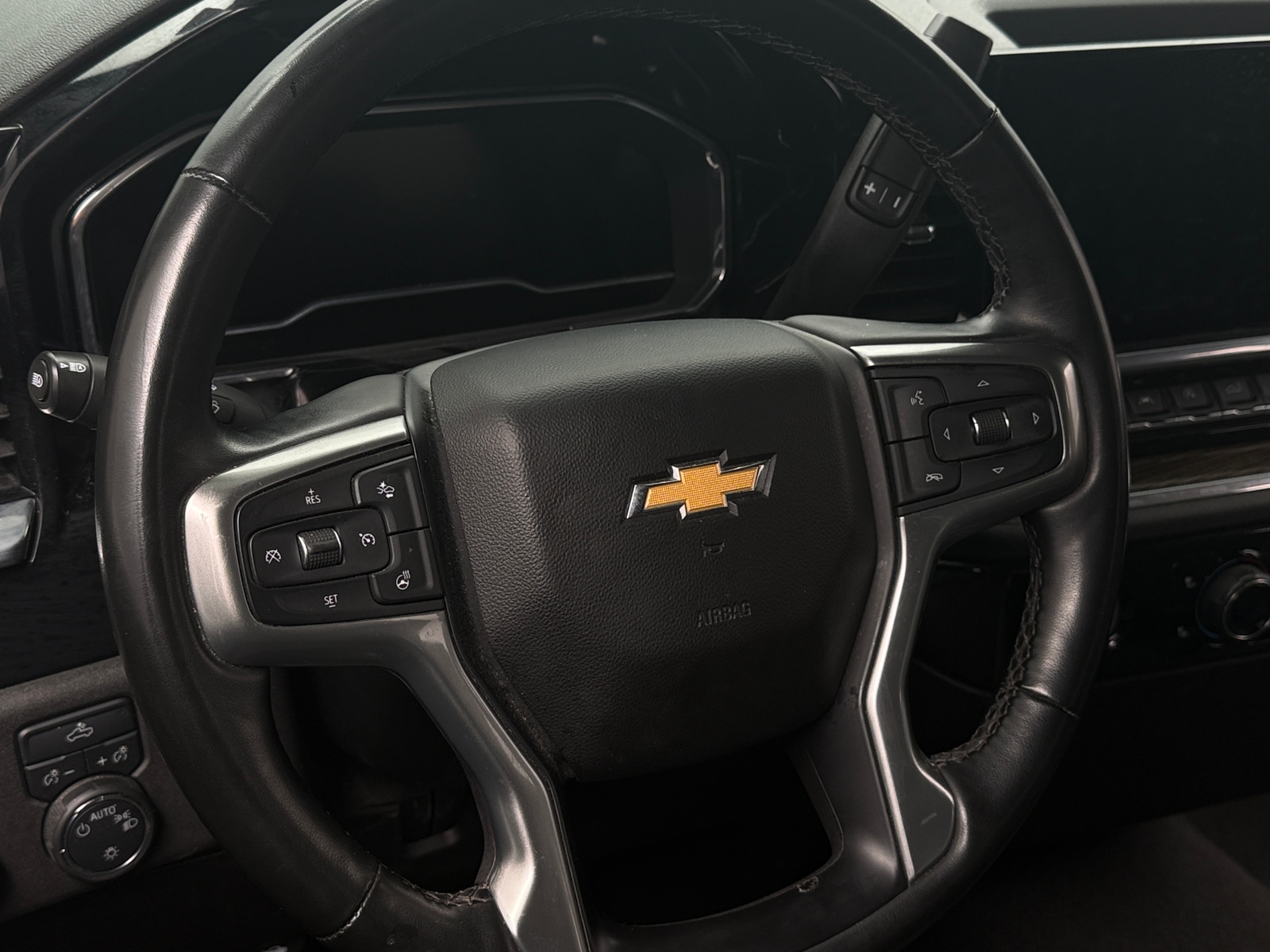 Thumbnail: 2023 Chevrolet Silverado 1500 - 5