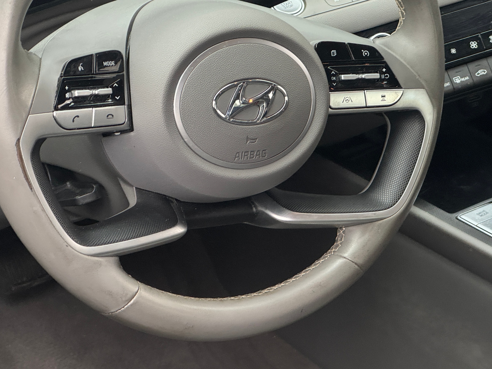 Thumbnail: 2023 Hyundai Elantra - 5