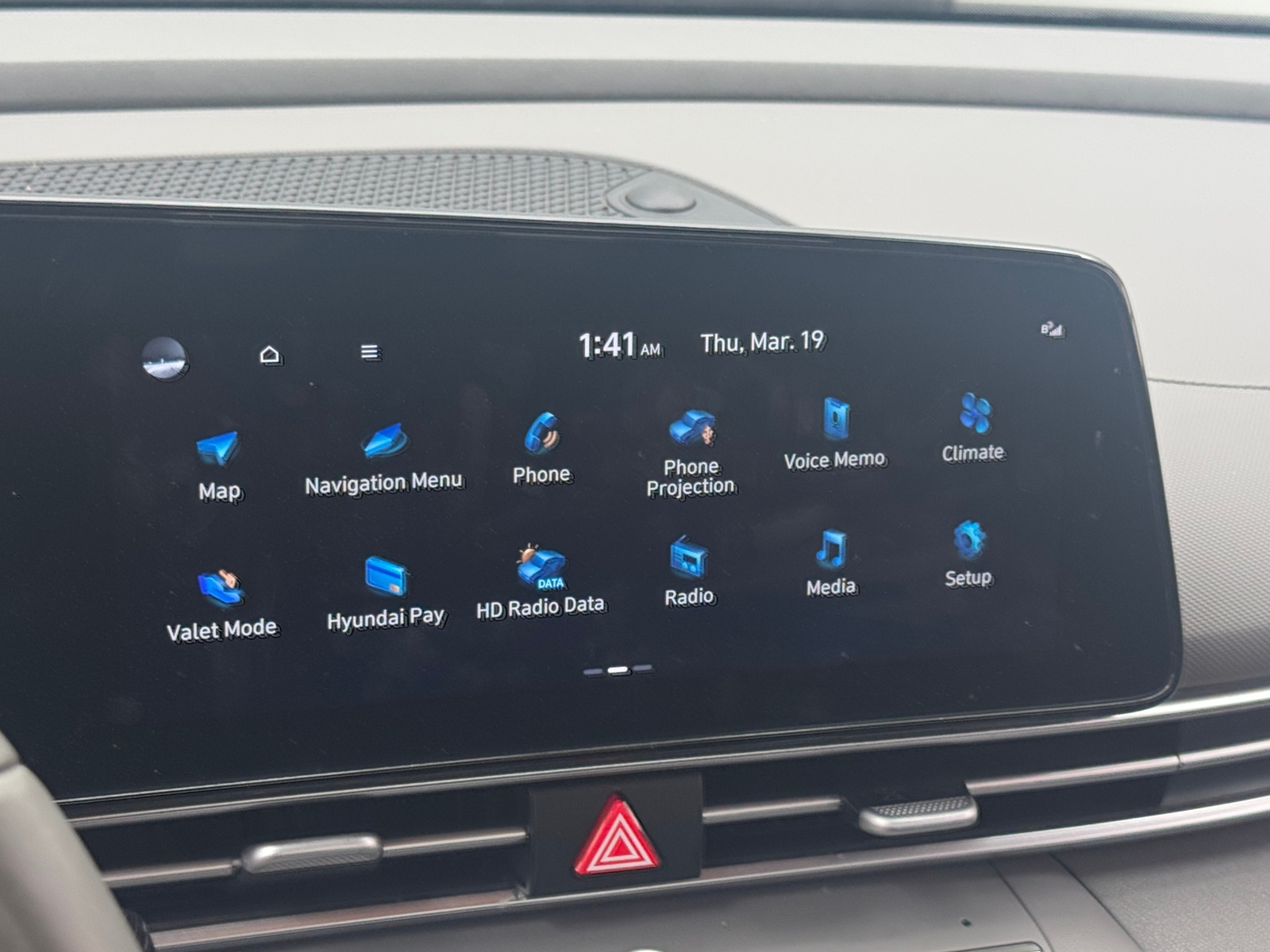 Thumbnail: 2023 Hyundai Elantra - 4