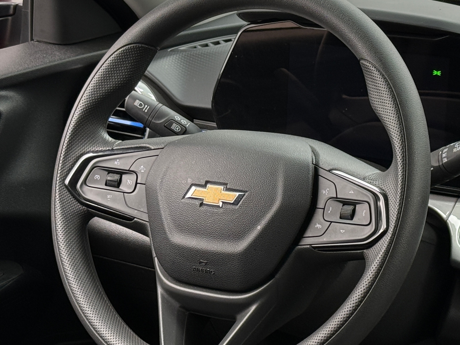 Thumbnail: 2025 Chevrolet Trax - 4