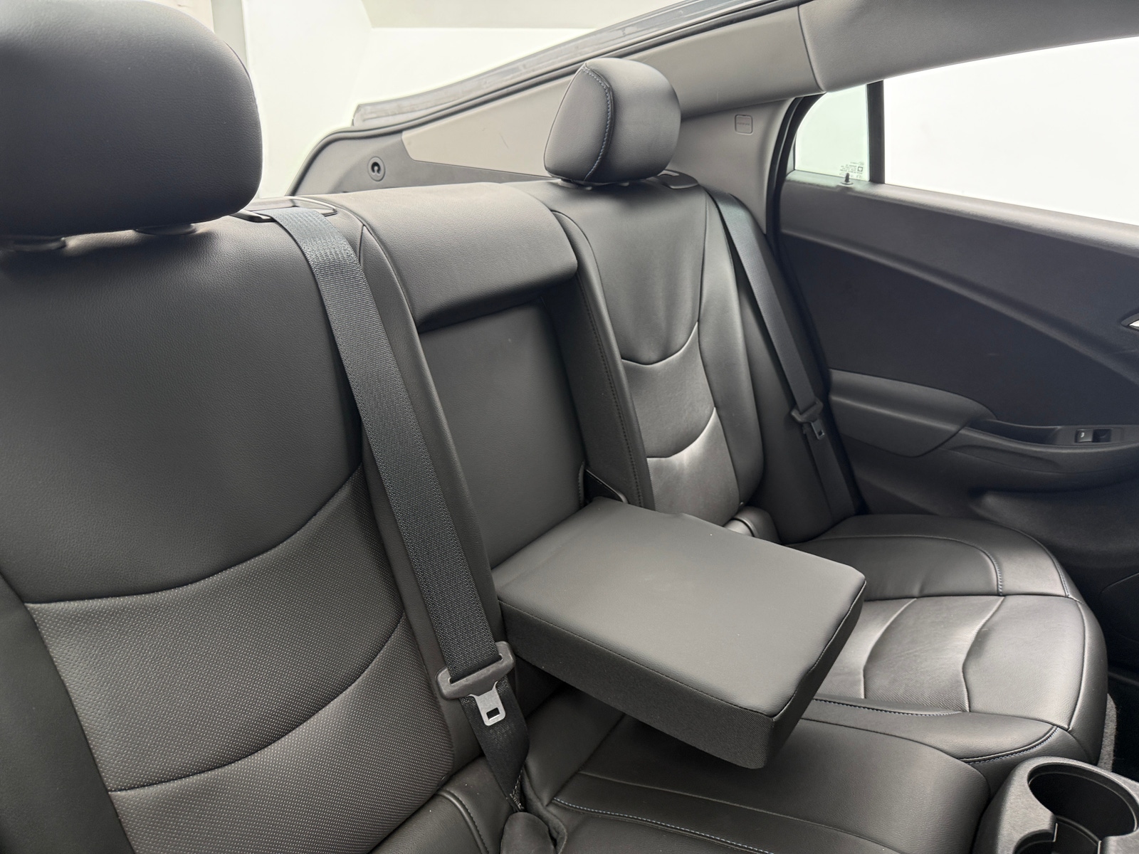 Thumbnail: 2018 Chevrolet Volt - 5