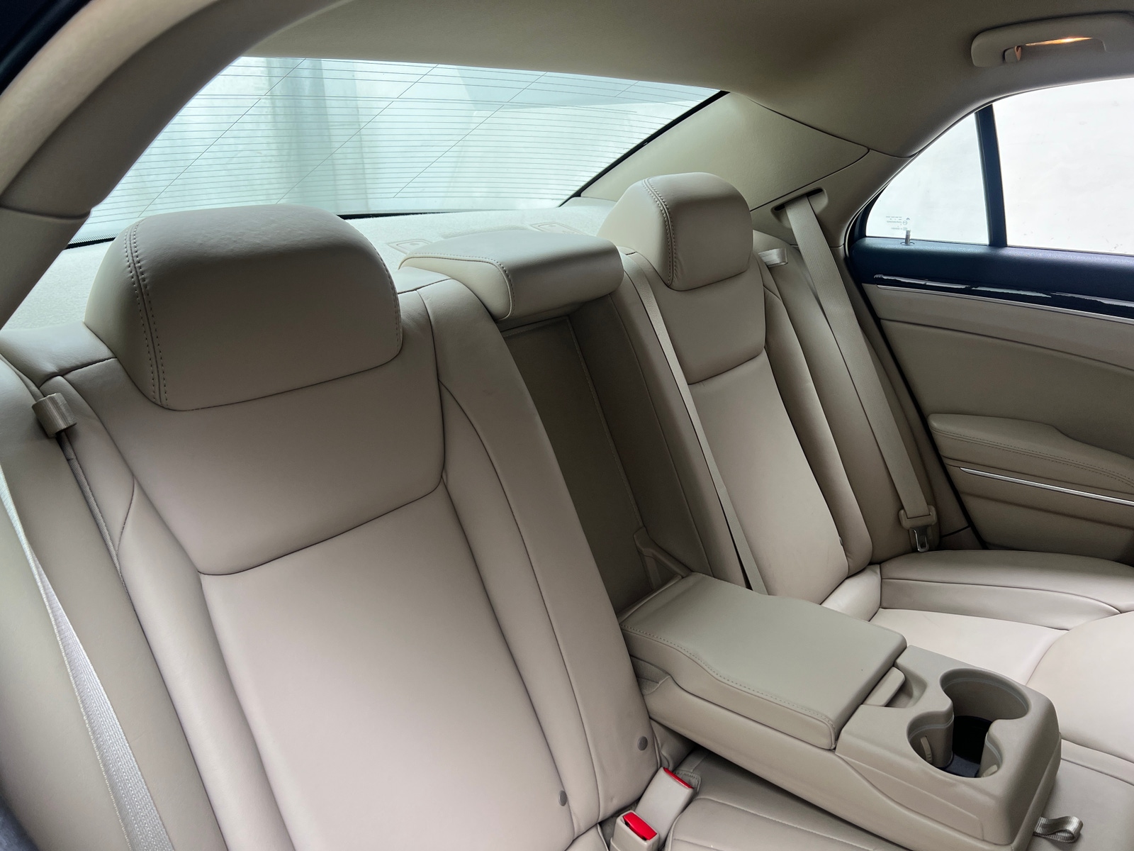 Thumbnail: 2013 Chrysler 300 - 5