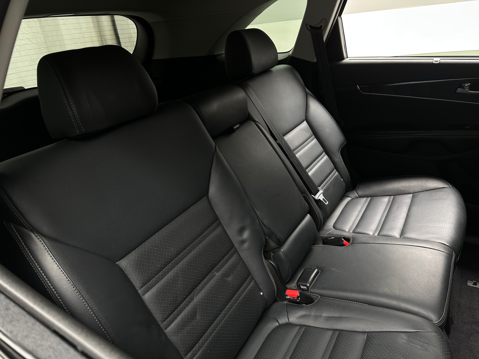 Thumbnail: 2017 Kia Sorento - 5