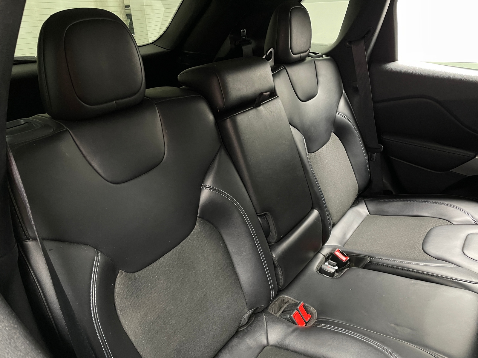 Thumbnail: 2021 Jeep Cherokee - 6