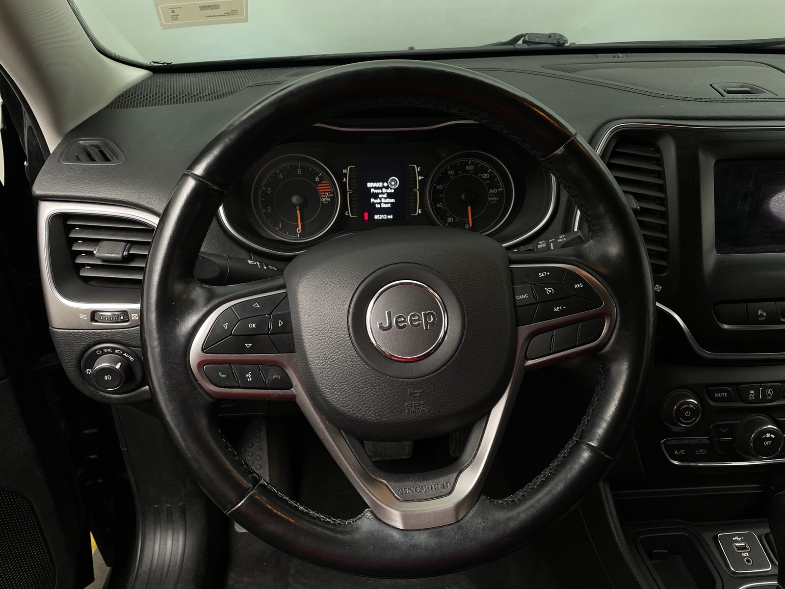 Thumbnail: 2021 Jeep Cherokee - 5