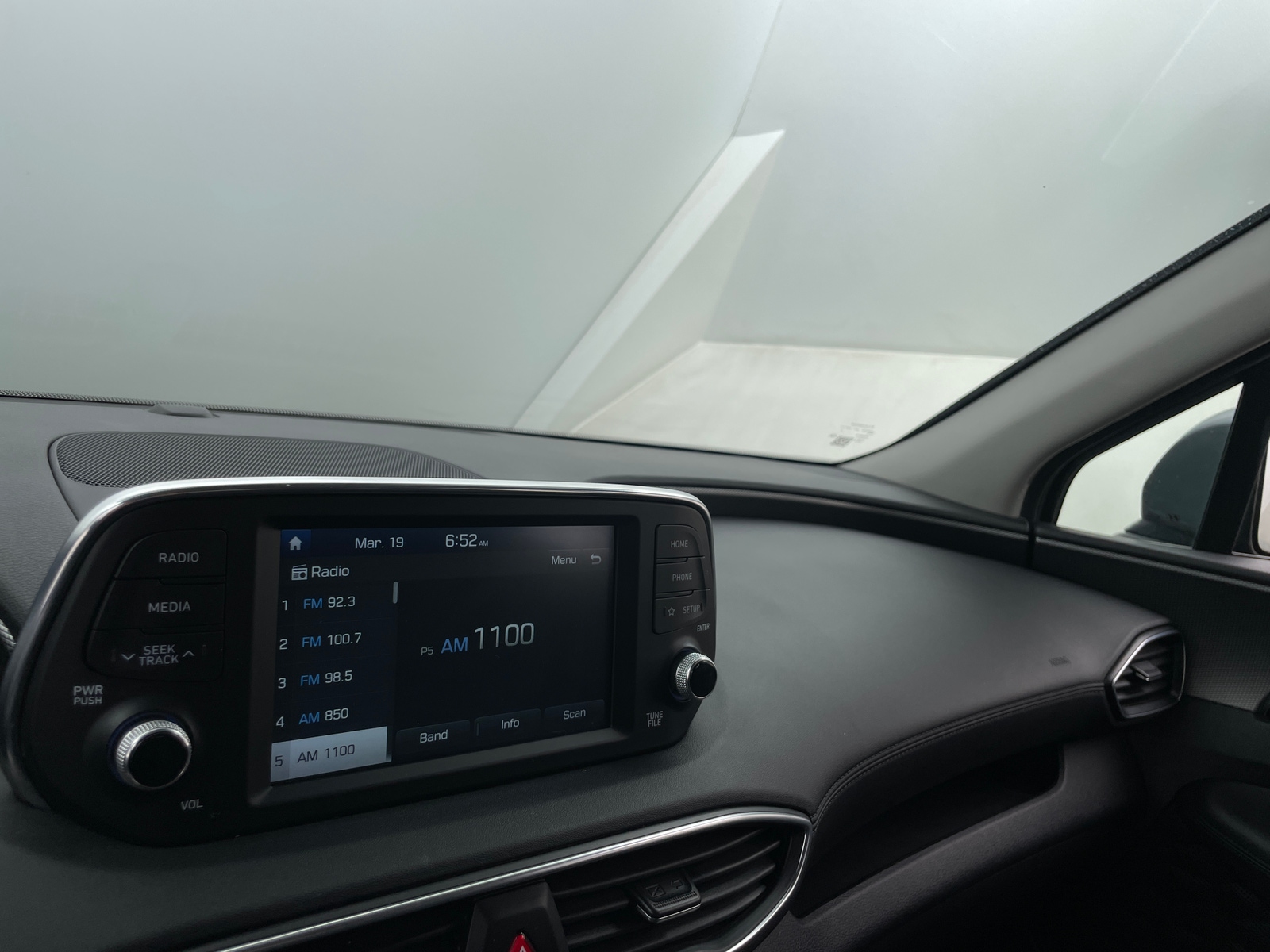 Thumbnail: 2019 Hyundai Santa Fe - 4