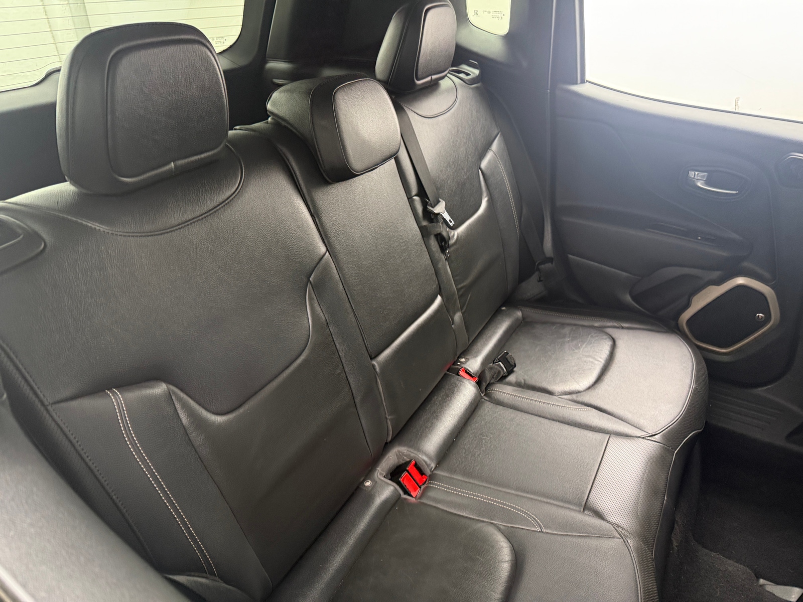 Thumbnail: 2016 Jeep Renegade - 5