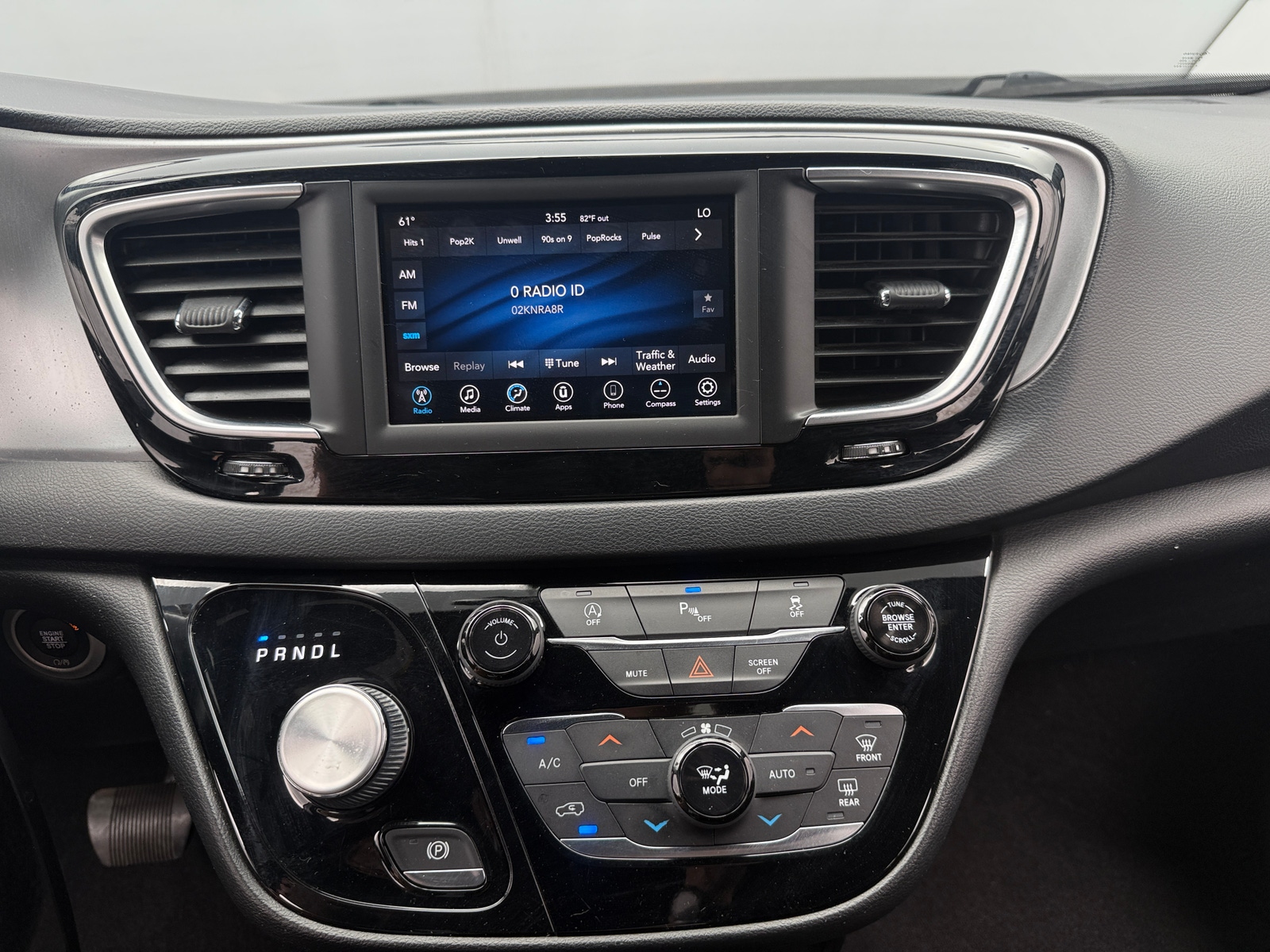 Thumbnail: 2019 Chrysler Pacifica - 4