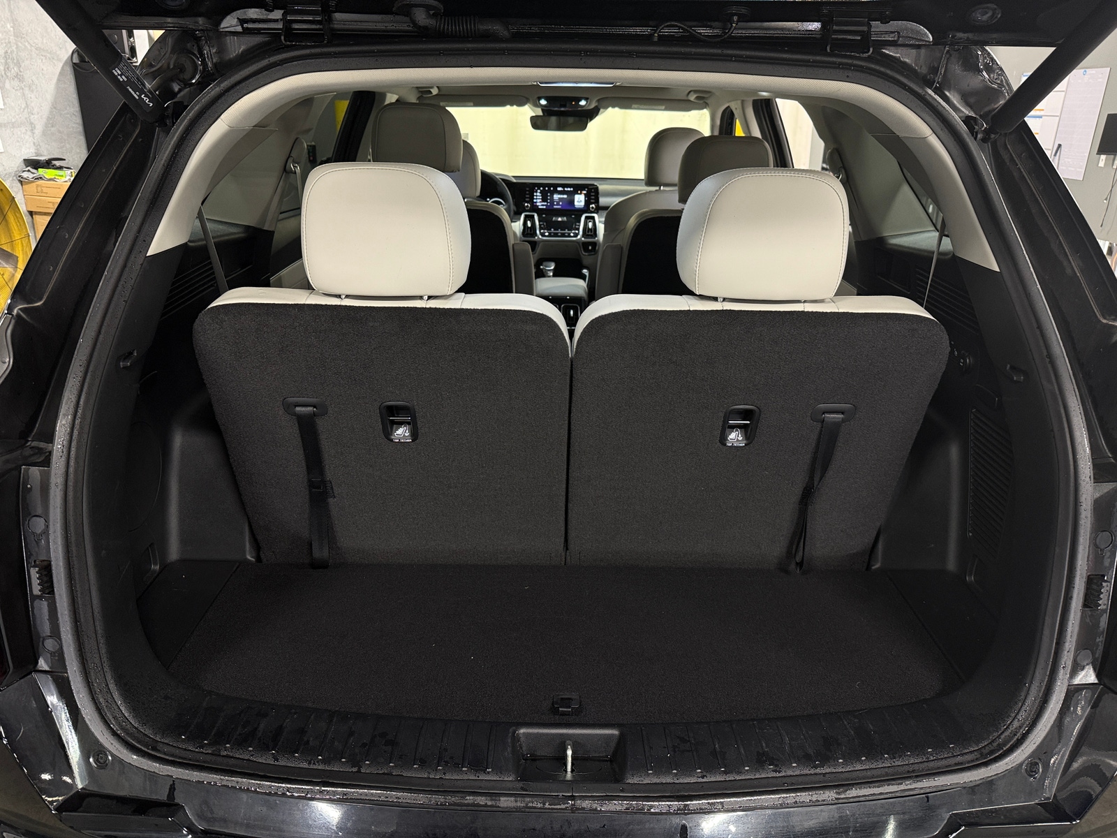 Thumbnail: 2023 Kia Sorento - 6