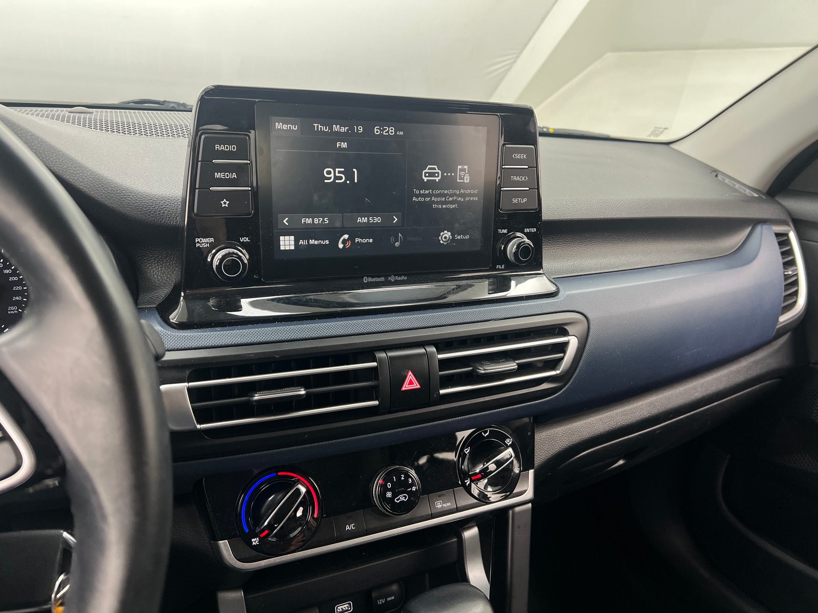 Thumbnail: 2021 Kia Seltos - 3