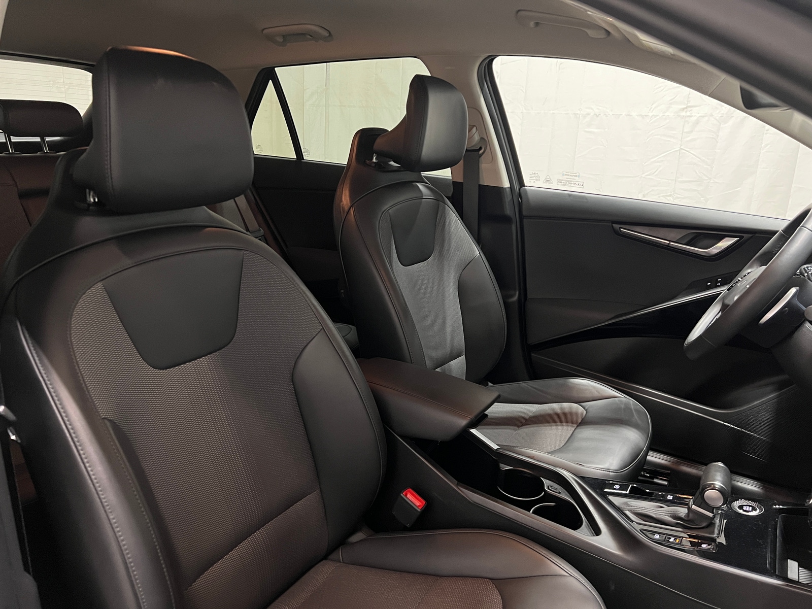 Thumbnail: 2023 Kia Niro - 2