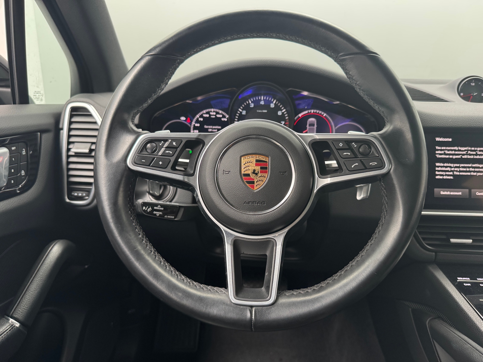 Thumbnail: 2022 Porsche Cayenne - 4