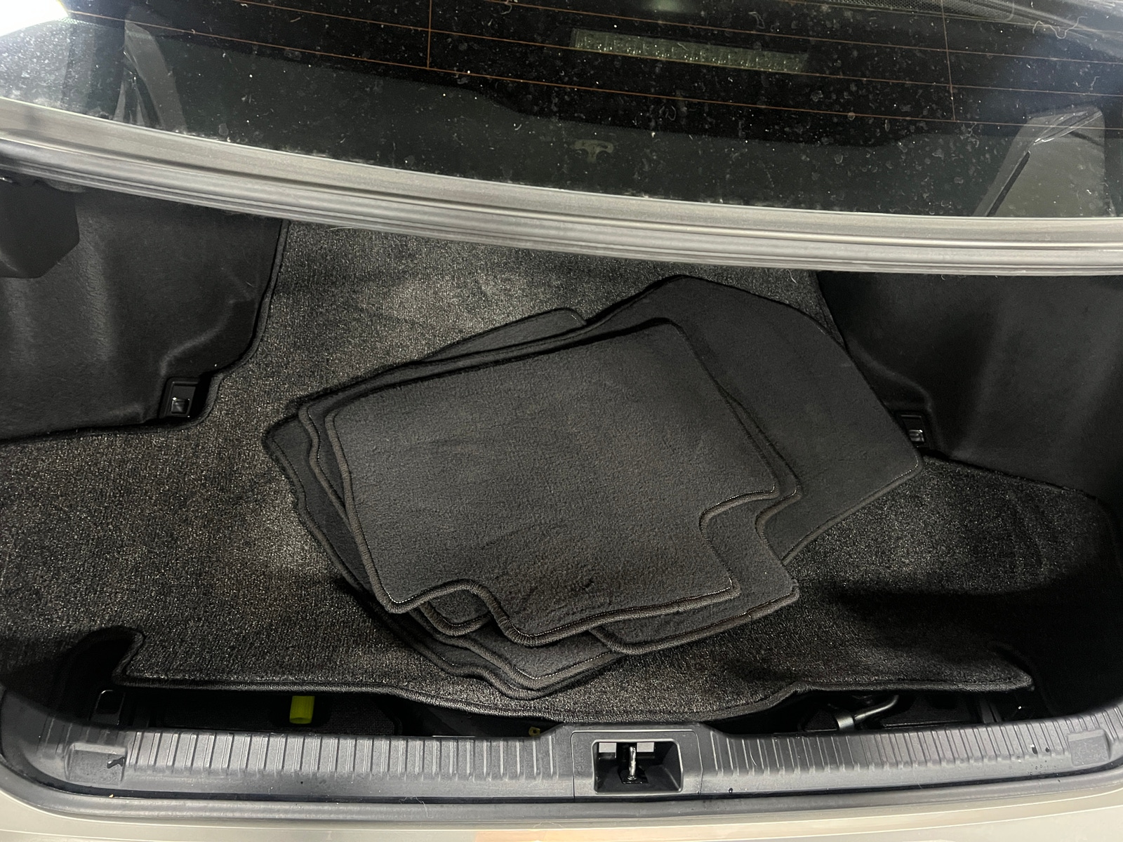 Thumbnail: 2022 Lexus IS - 6