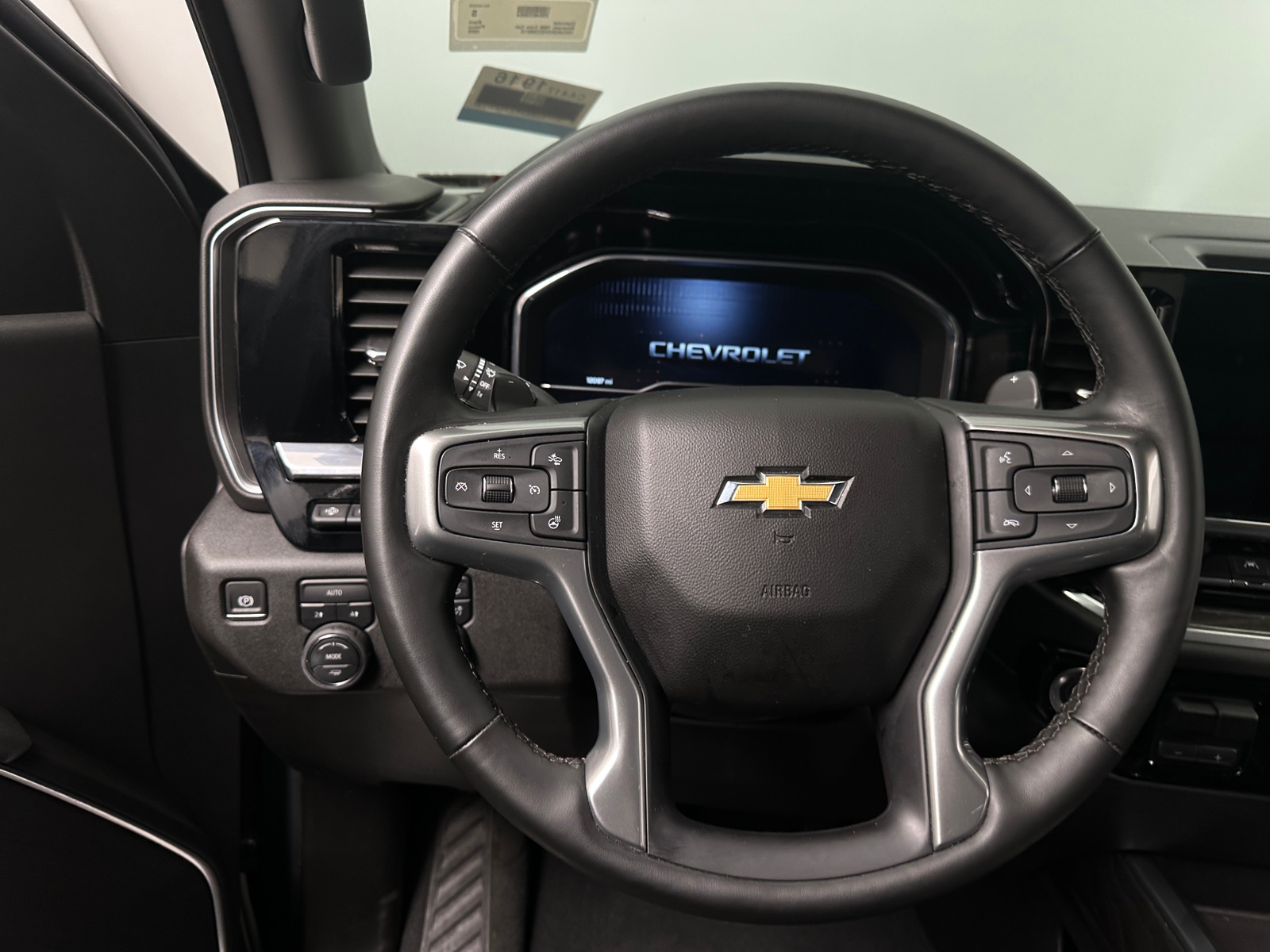 Thumbnail: 2025 Chevrolet Silverado 1500 - 4