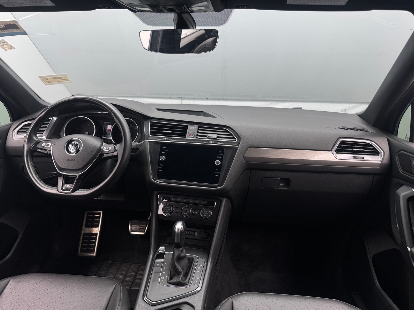 Thumbnail: 2020 Volkswagen Tiguan - 2