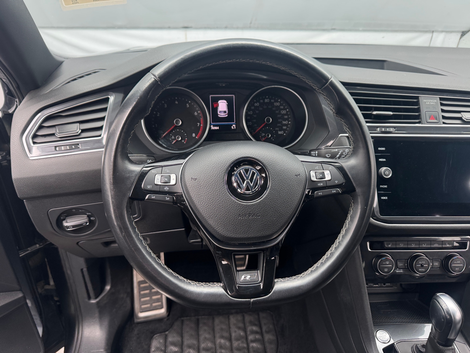 Thumbnail: 2020 Volkswagen Tiguan - 4