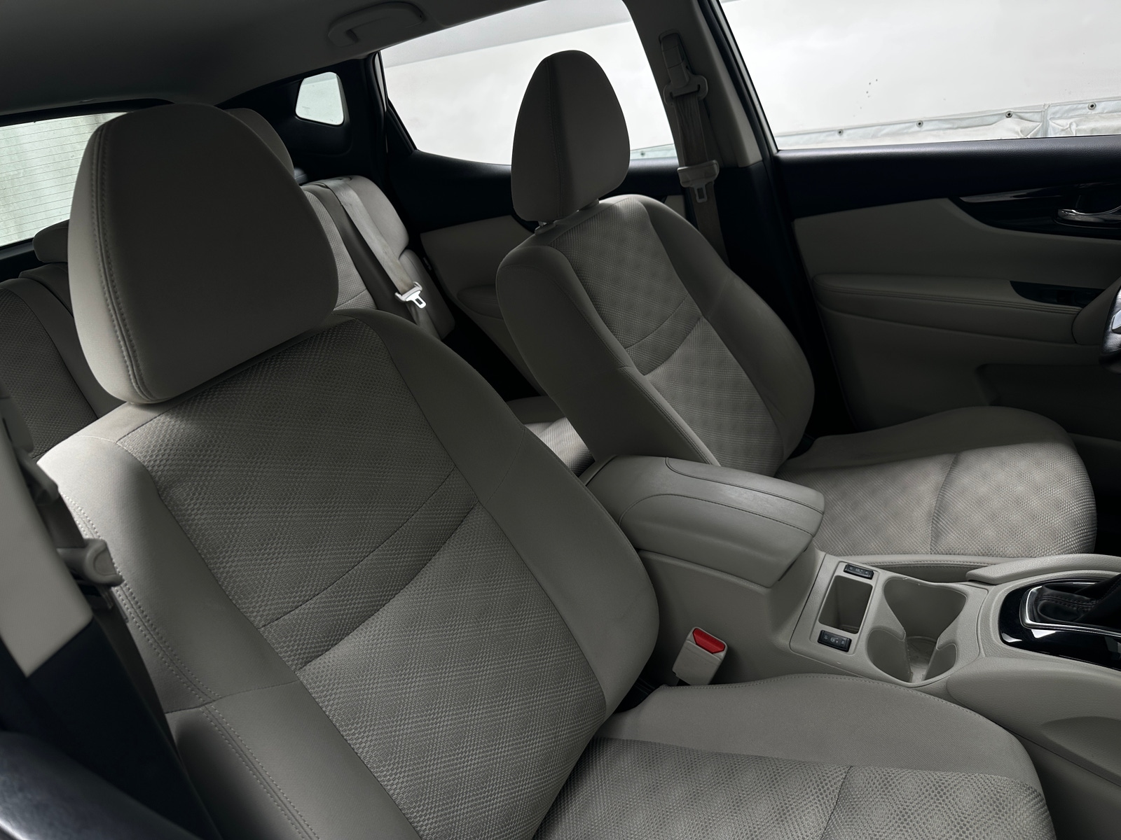 Thumbnail: 2021 Nissan Rogue Sport - 2