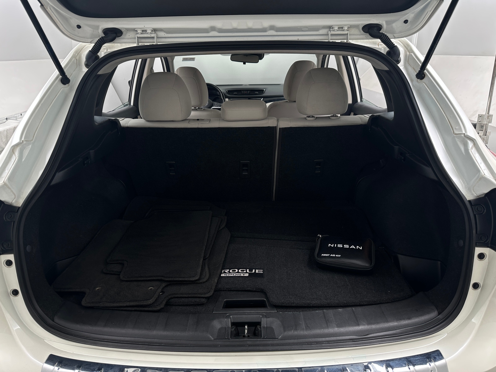 Thumbnail: 2021 Nissan Rogue Sport - 7