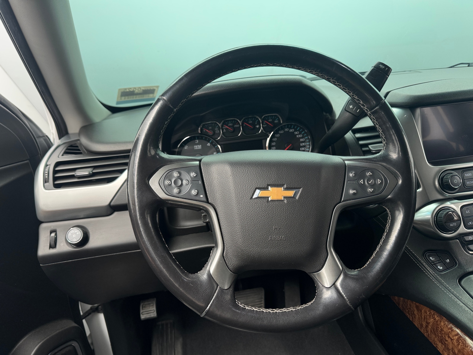 Thumbnail: 2019 Chevrolet Tahoe - 4