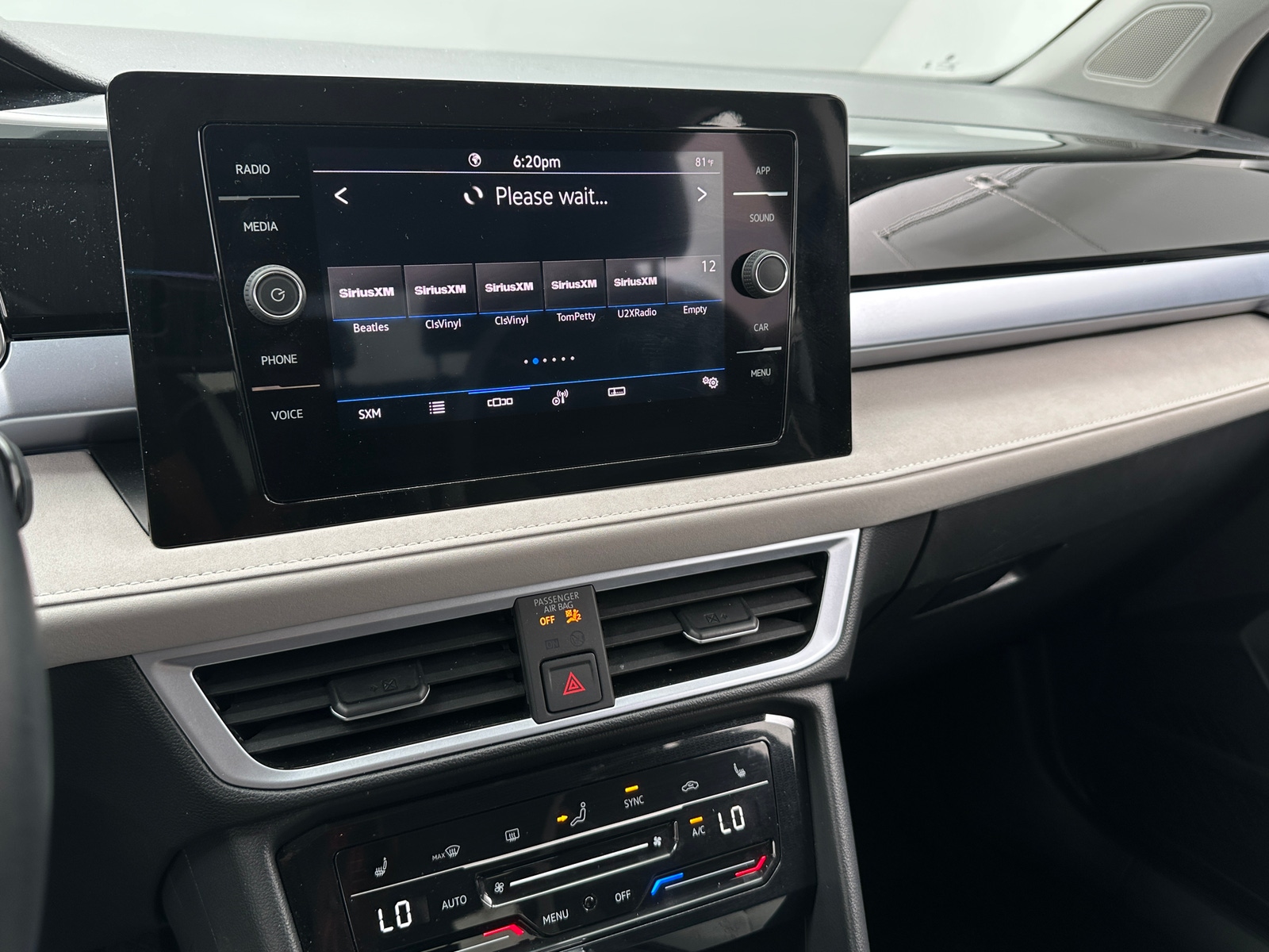 Thumbnail: 2025 Volkswagen Taos - 4