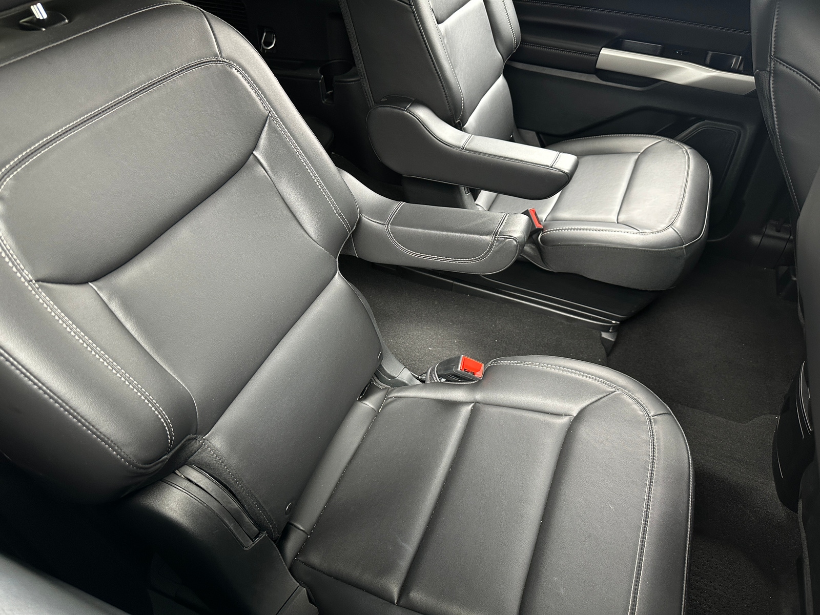 Thumbnail: 2023 Ford Explorer - 5