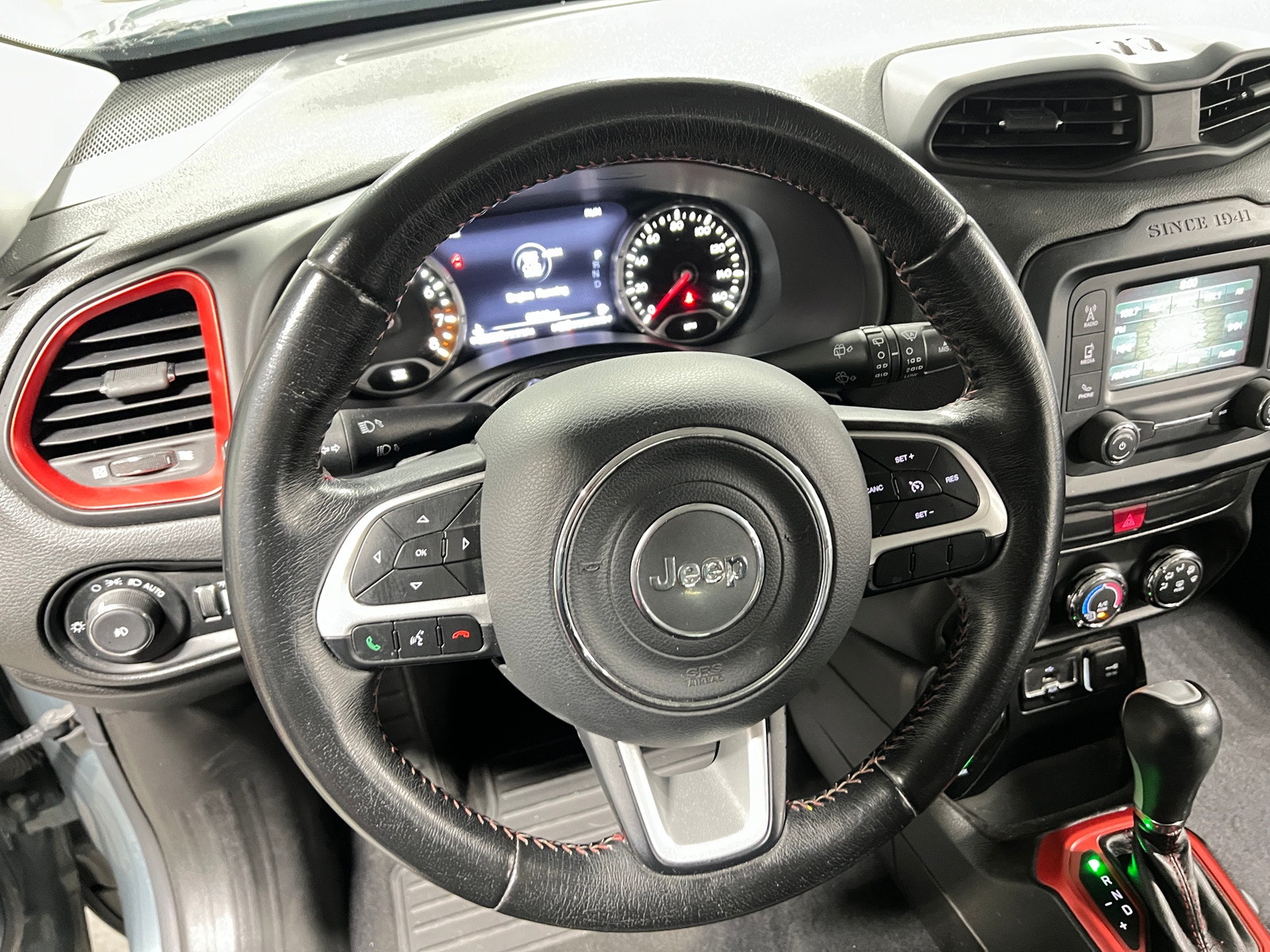 Thumbnail: 2016 Jeep Renegade - 5