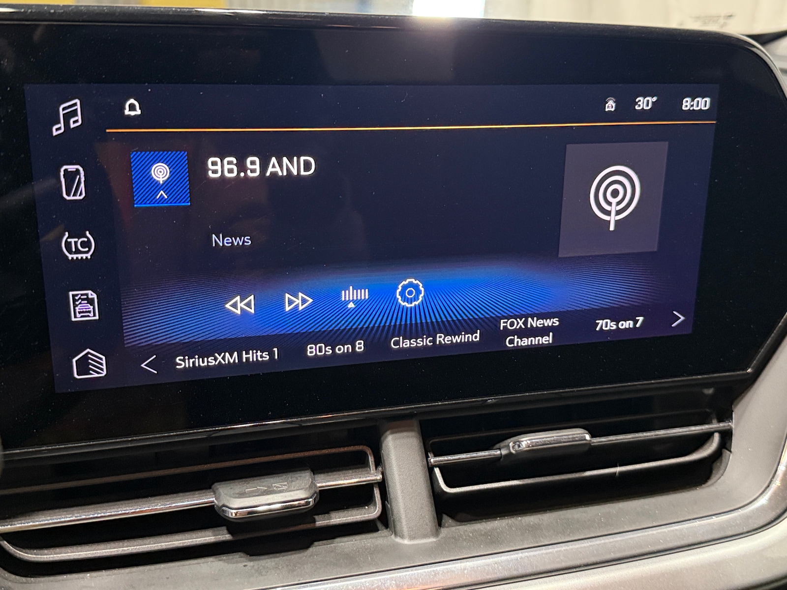 Thumbnail: 2025 Chevrolet Trax - 4