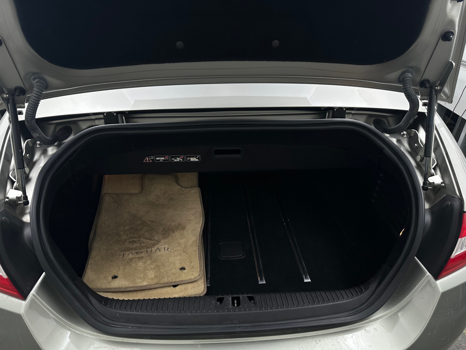 Thumbnail: 2010 Jaguar XK - 5