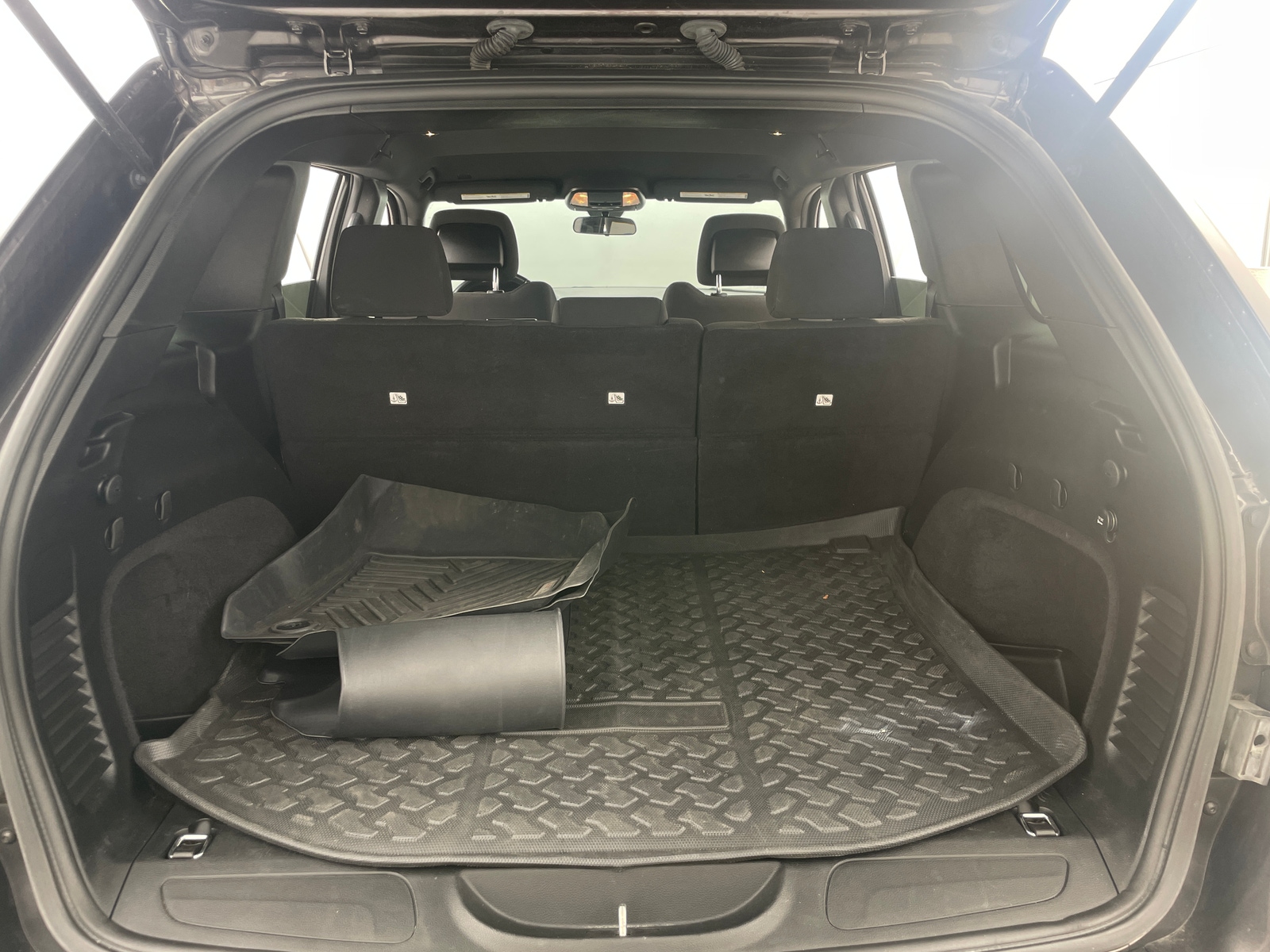 Thumbnail: 2020 Jeep Grand Cherokee - 7