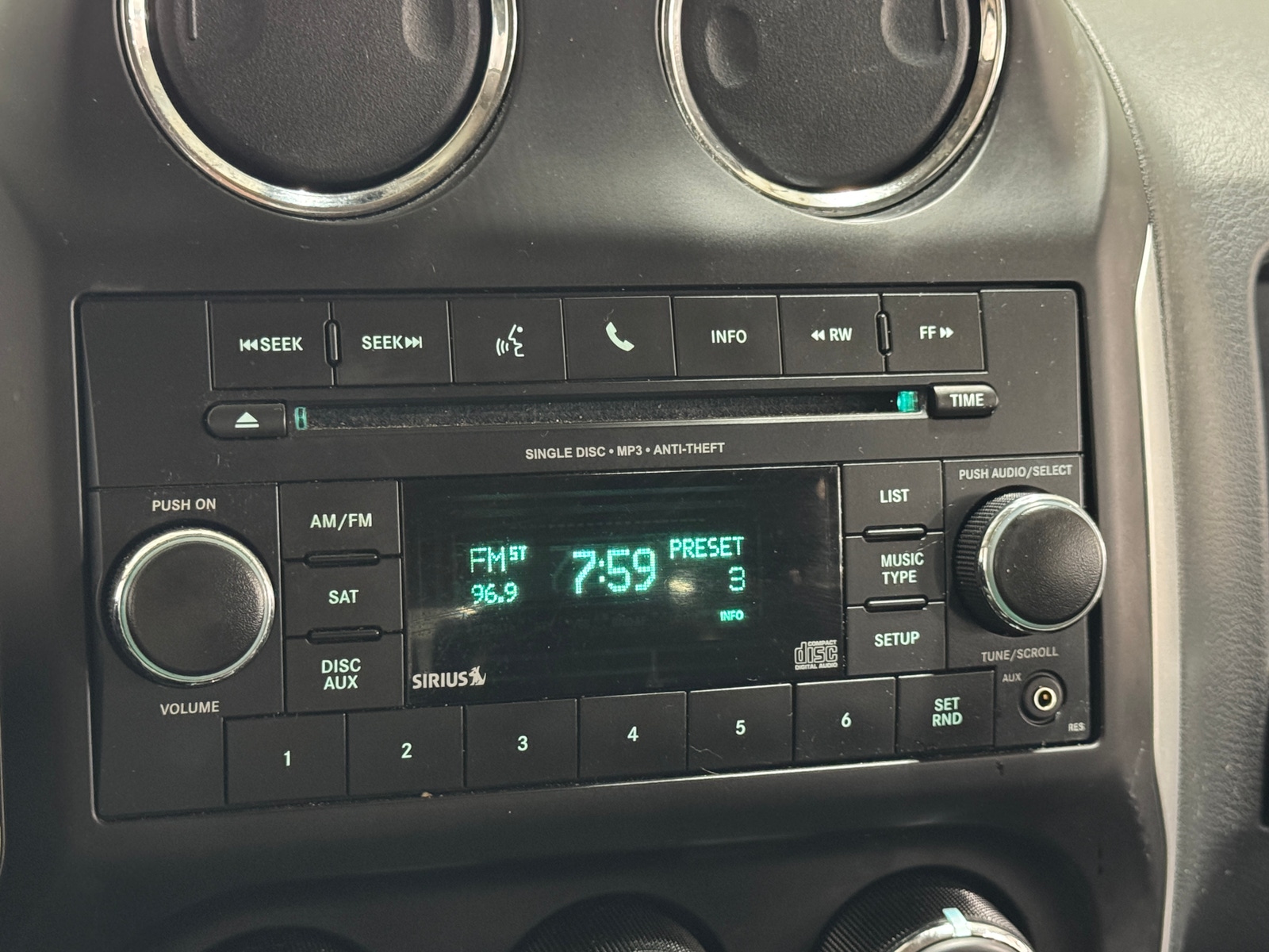 Thumbnail: 2014 Jeep Compass - 4