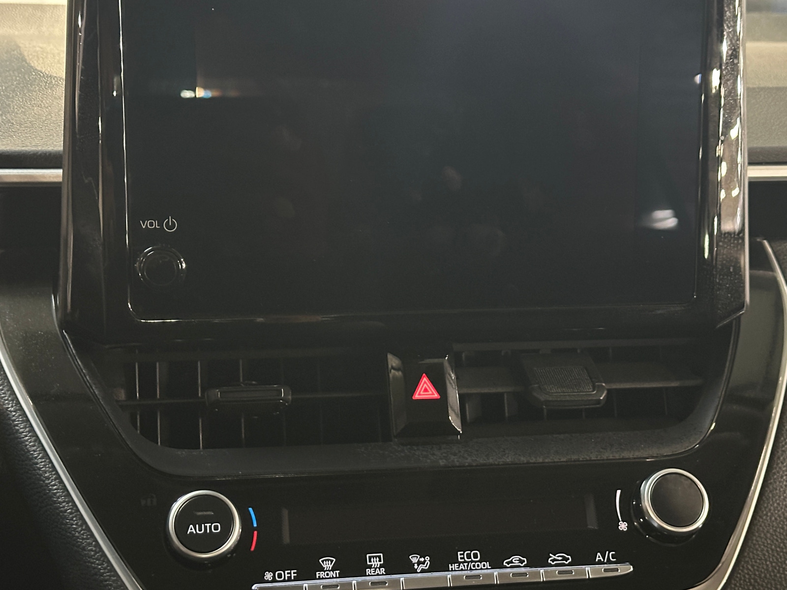 Thumbnail: 2025 Toyota Corolla - 4