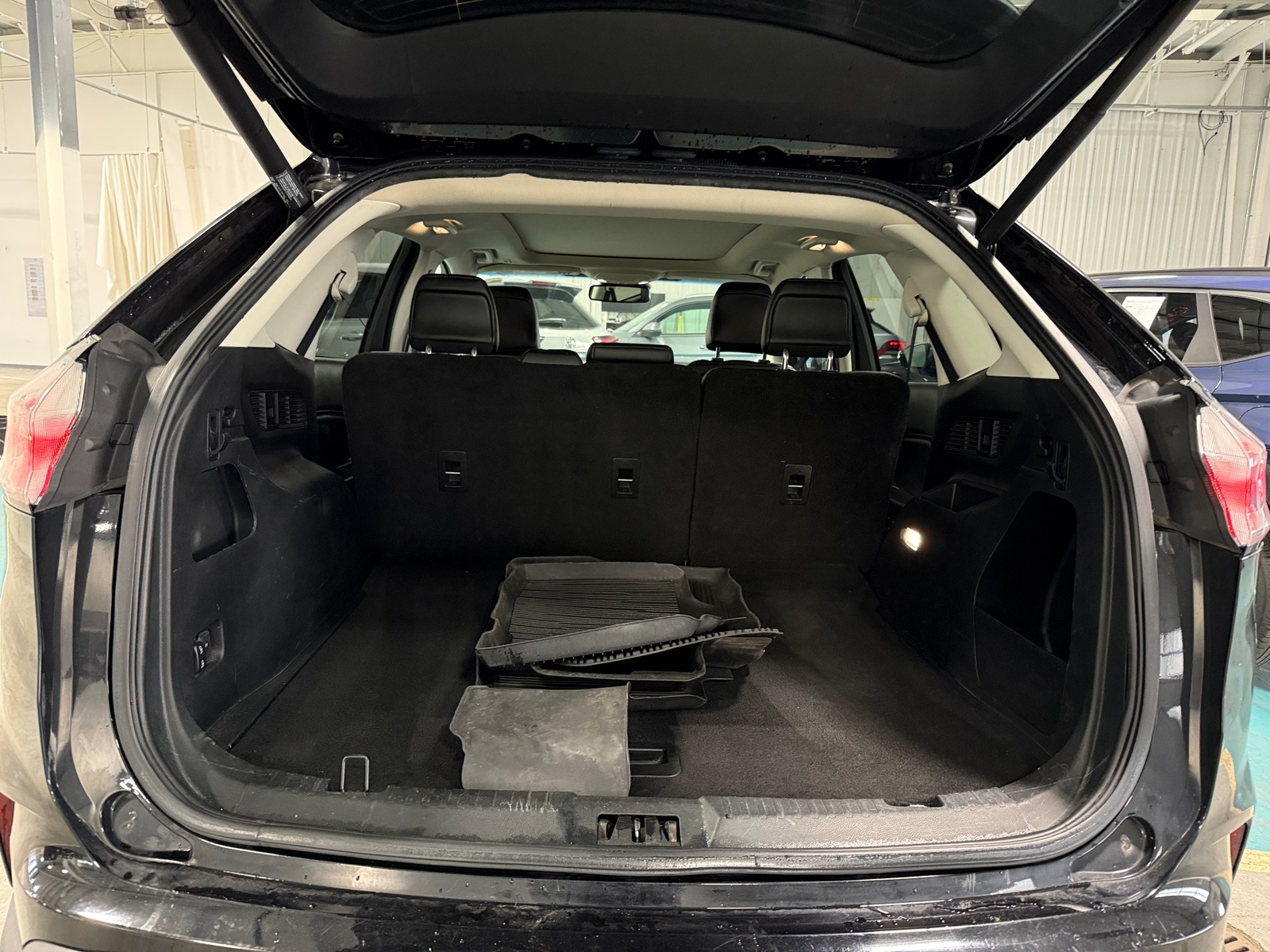 Thumbnail: 2020 Ford Edge - 6