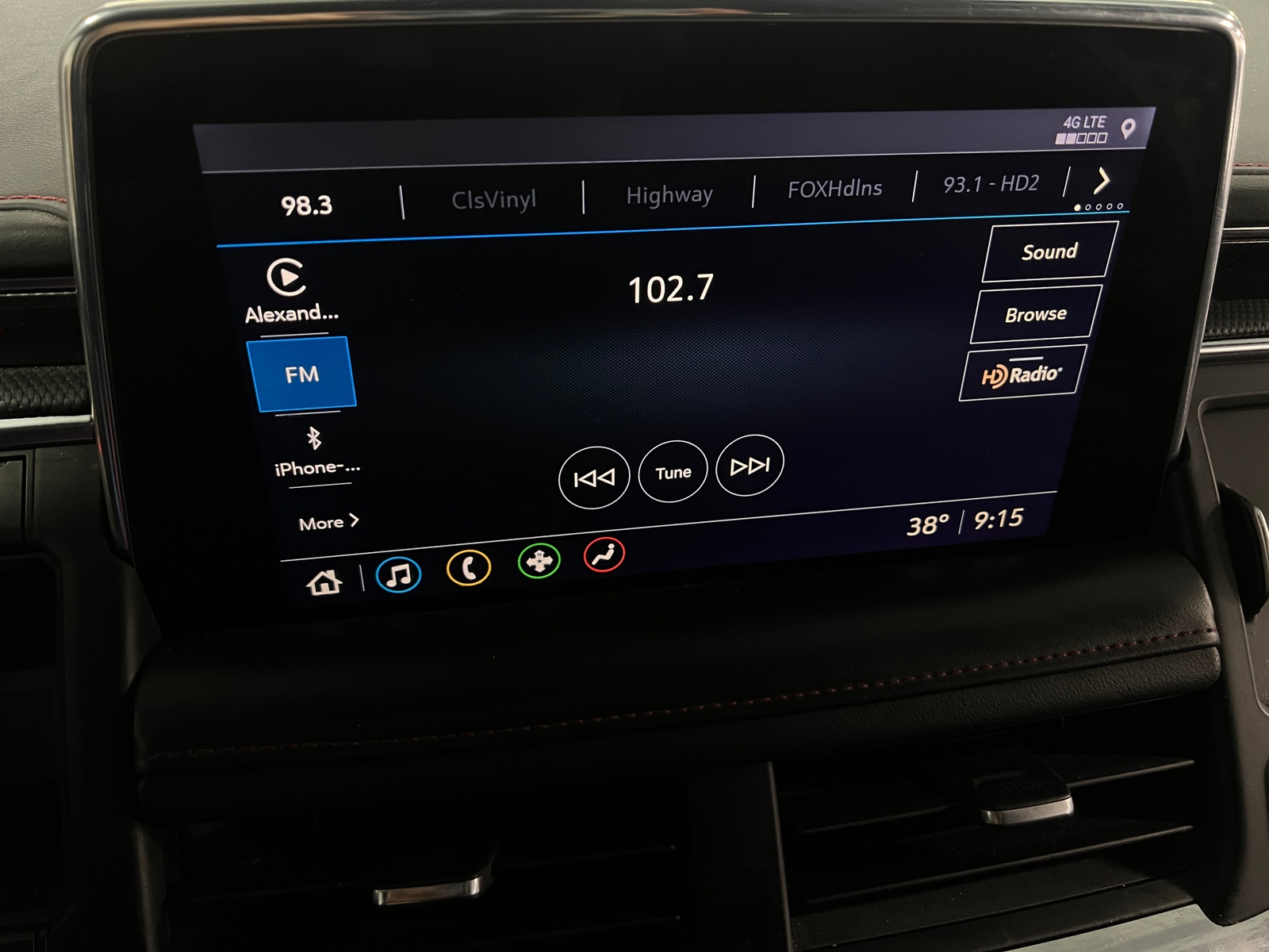 Thumbnail: 2021 Chevrolet Suburban - 3