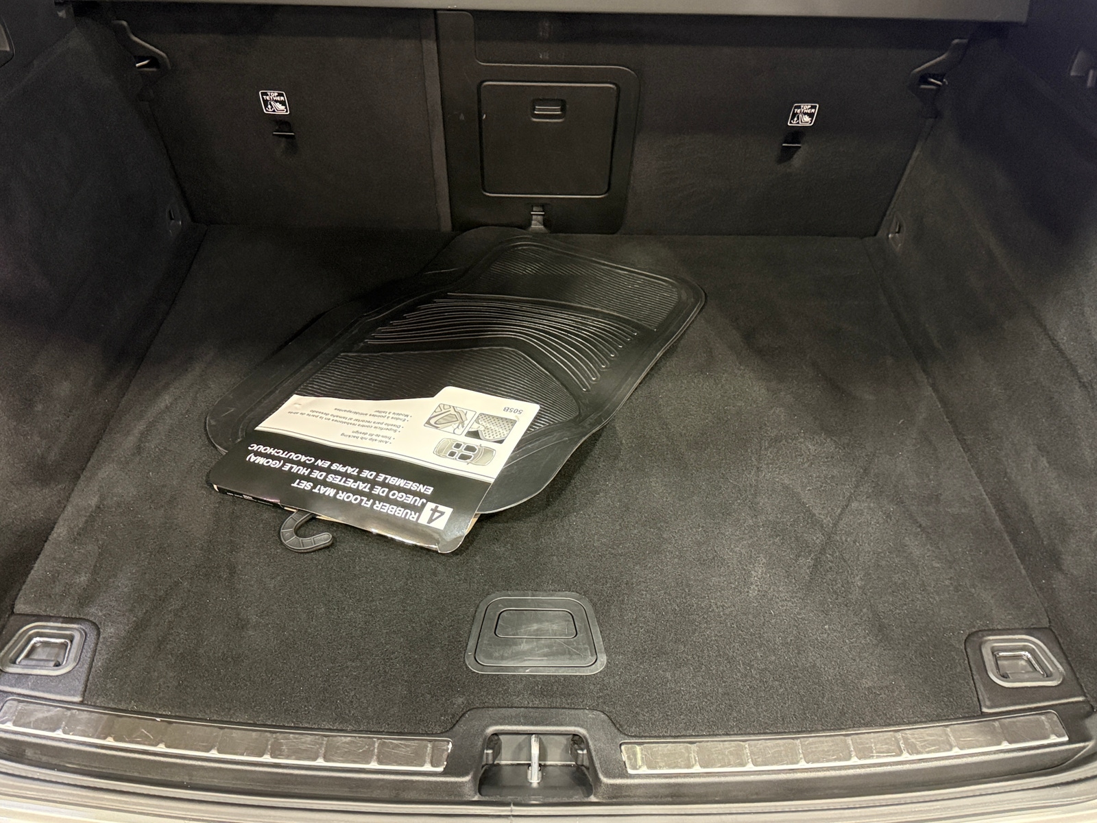 Thumbnail: 2022 Volvo XC60 - 6